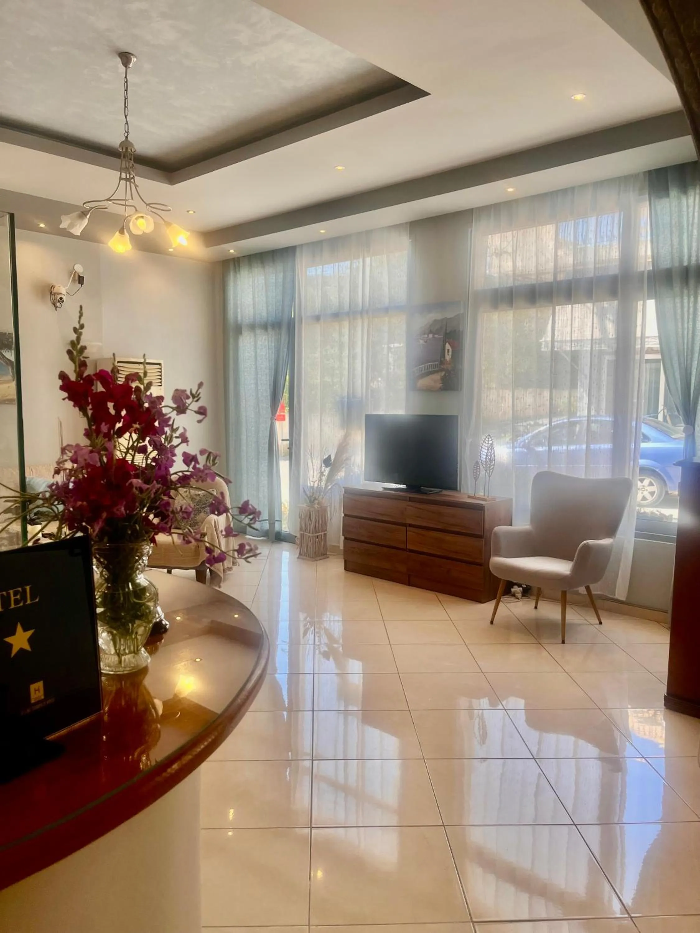 Living room in Isidora Hotel