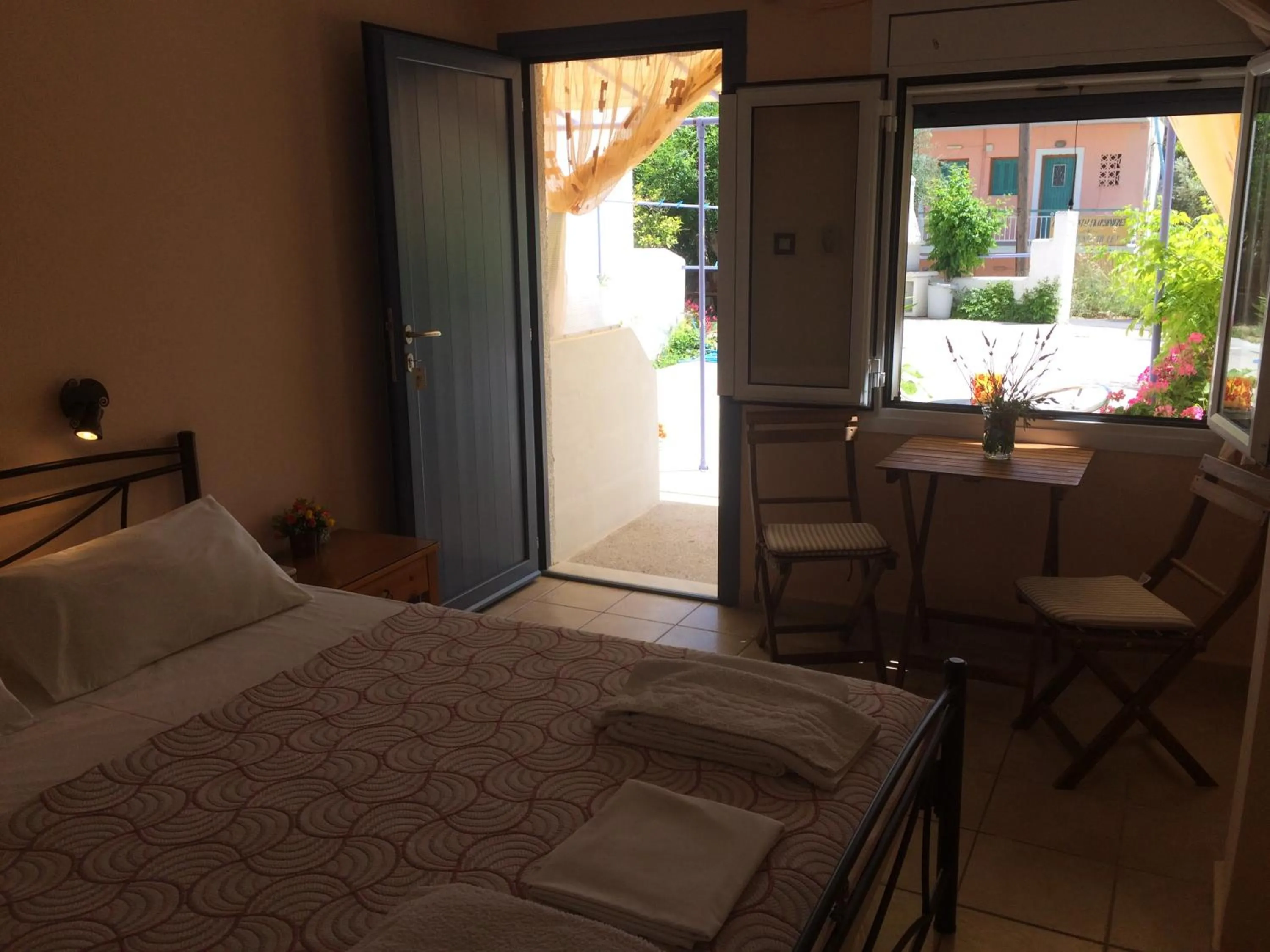 Bedroom, Bed in Isidora Hotel
