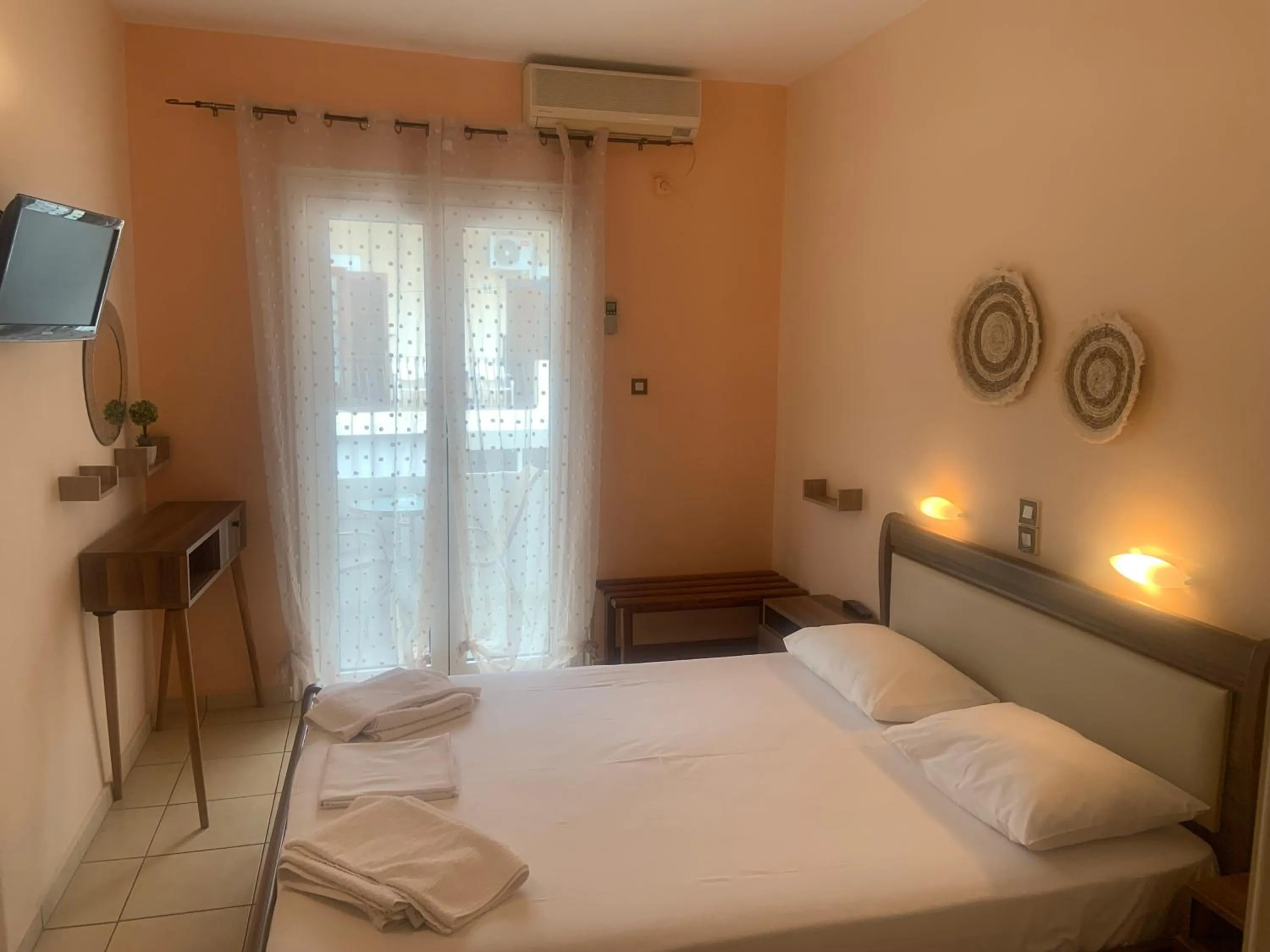 Photo of the whole room, Bed in Isidora Hotel