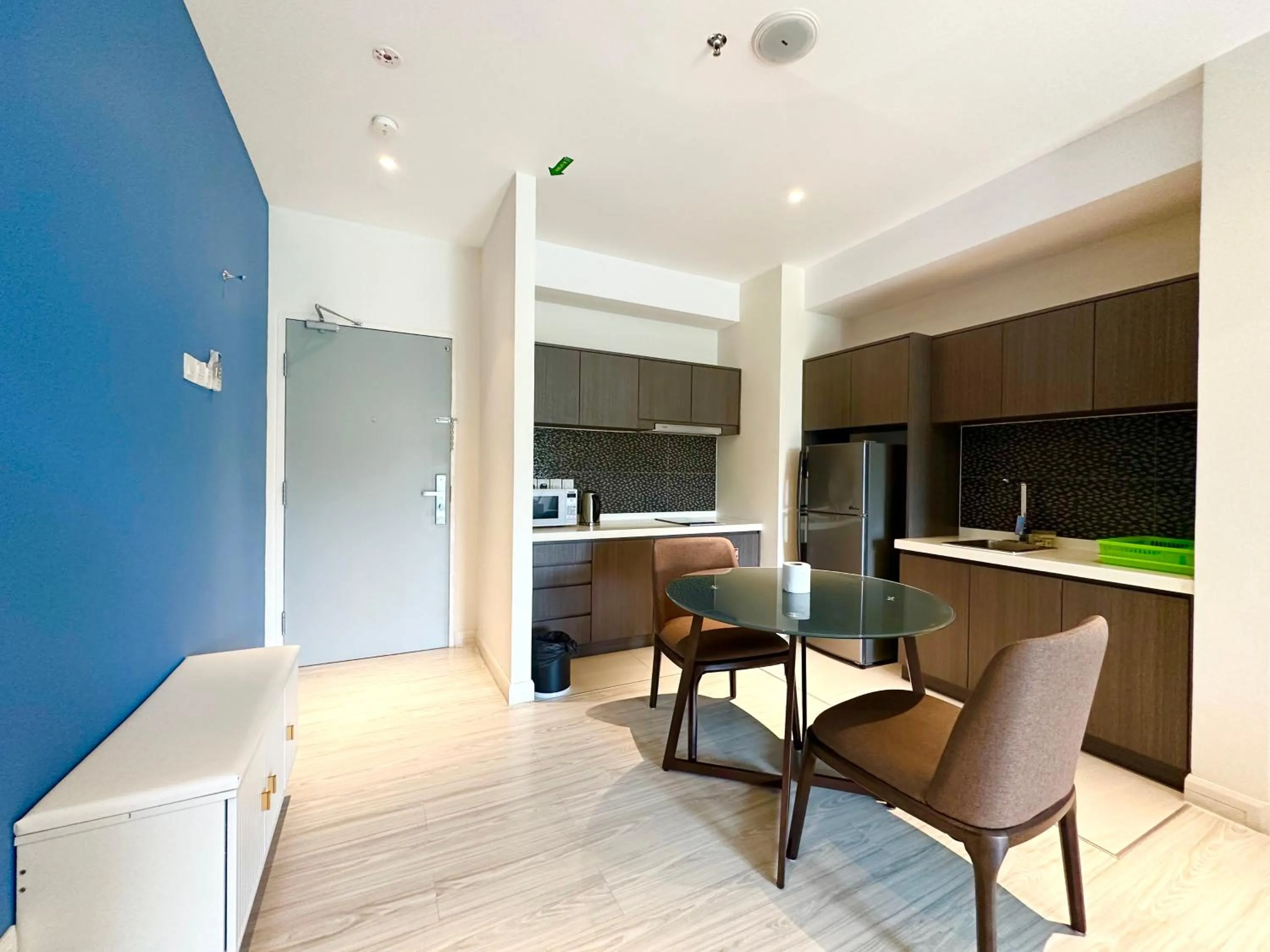 Kitchen or kitchenette in M Centro City Centre @ Gaya Street by Sunset Seaview Vacation Condos