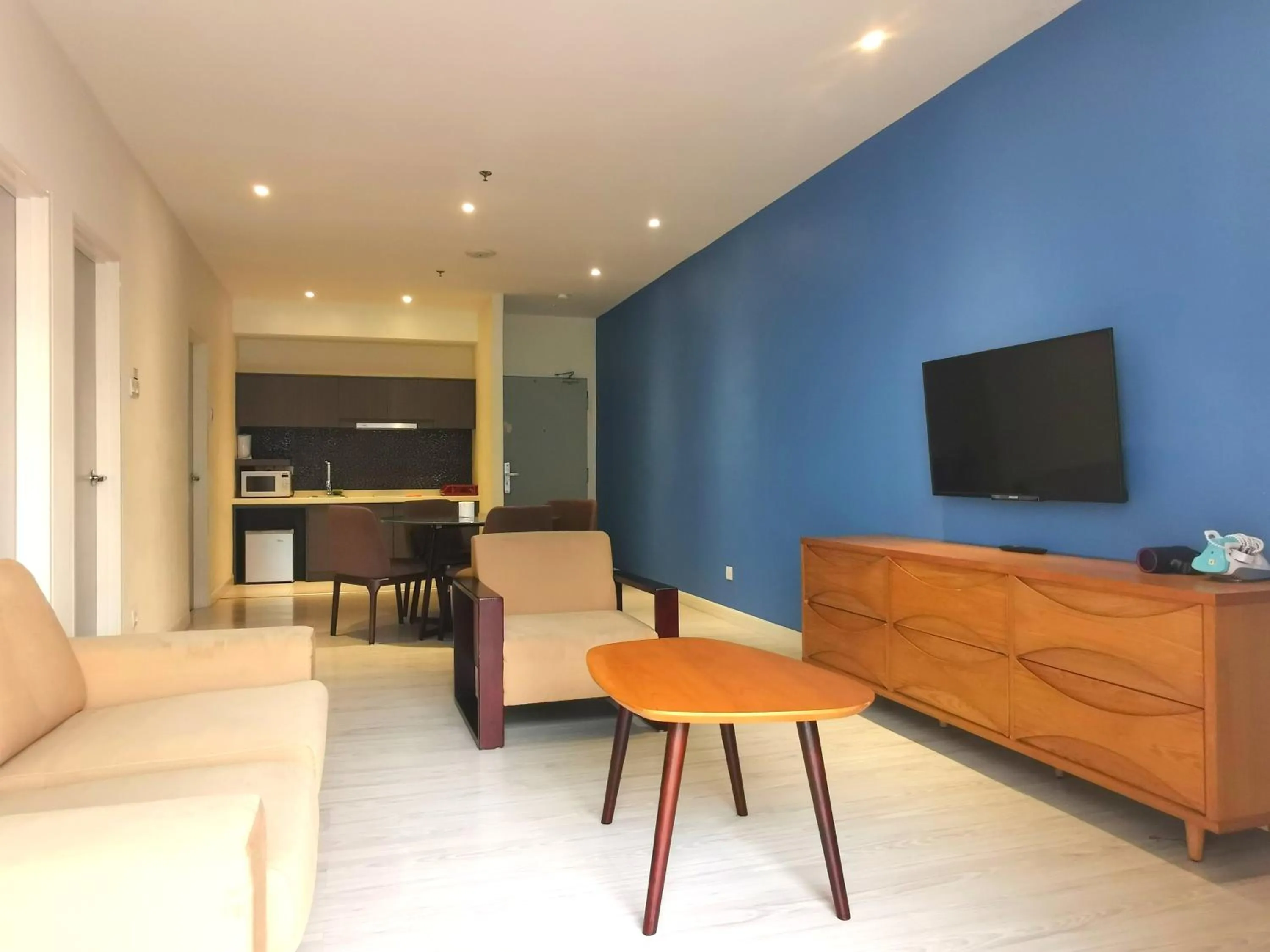 TV and multimedia in M Centro City Centre @ Gaya Street by Sunset Seaview Vacation Condos