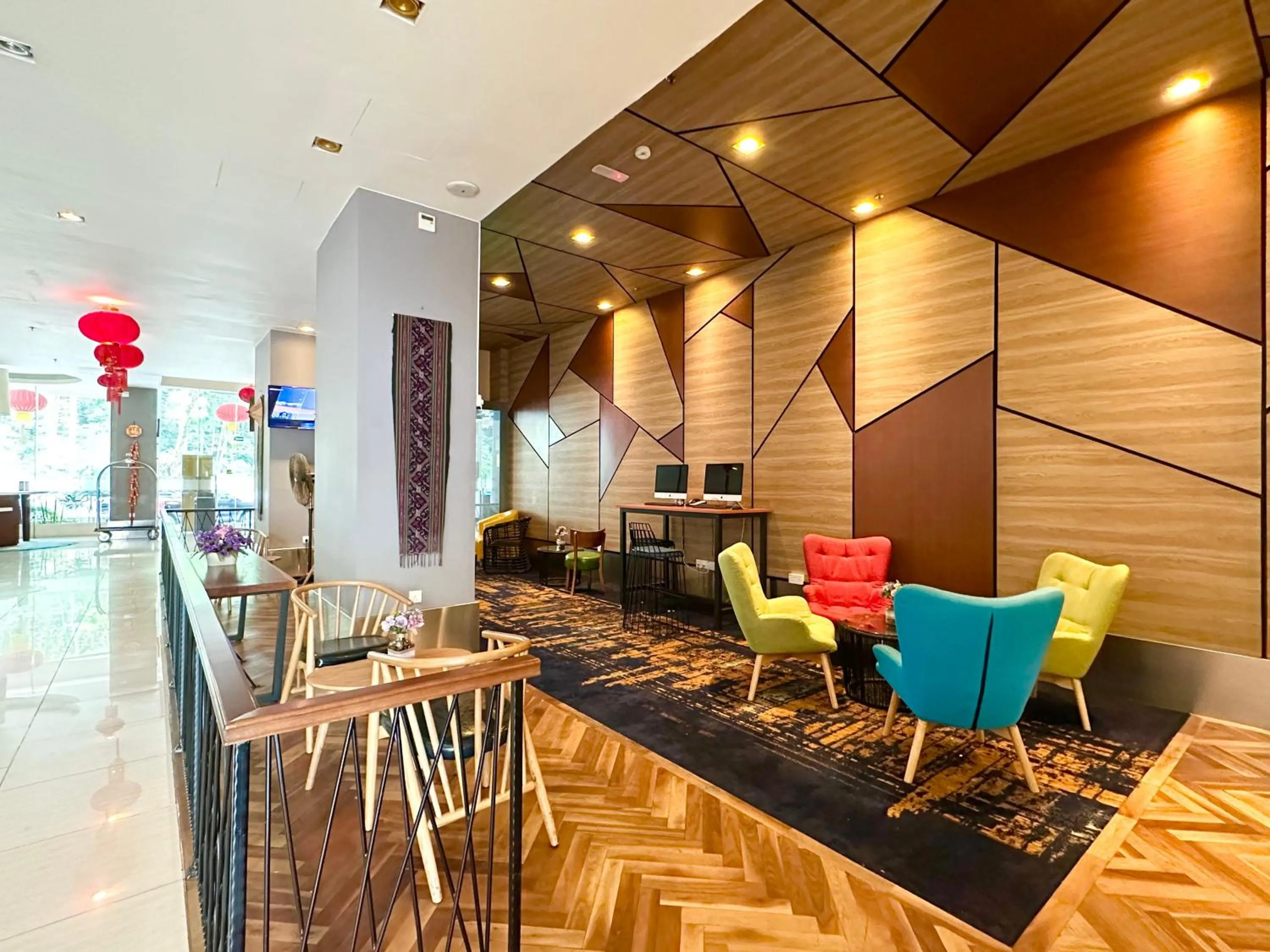 Restaurant/places to eat in M Centro City Centre @ Gaya Street by Sunset Seaview Vacation Condos