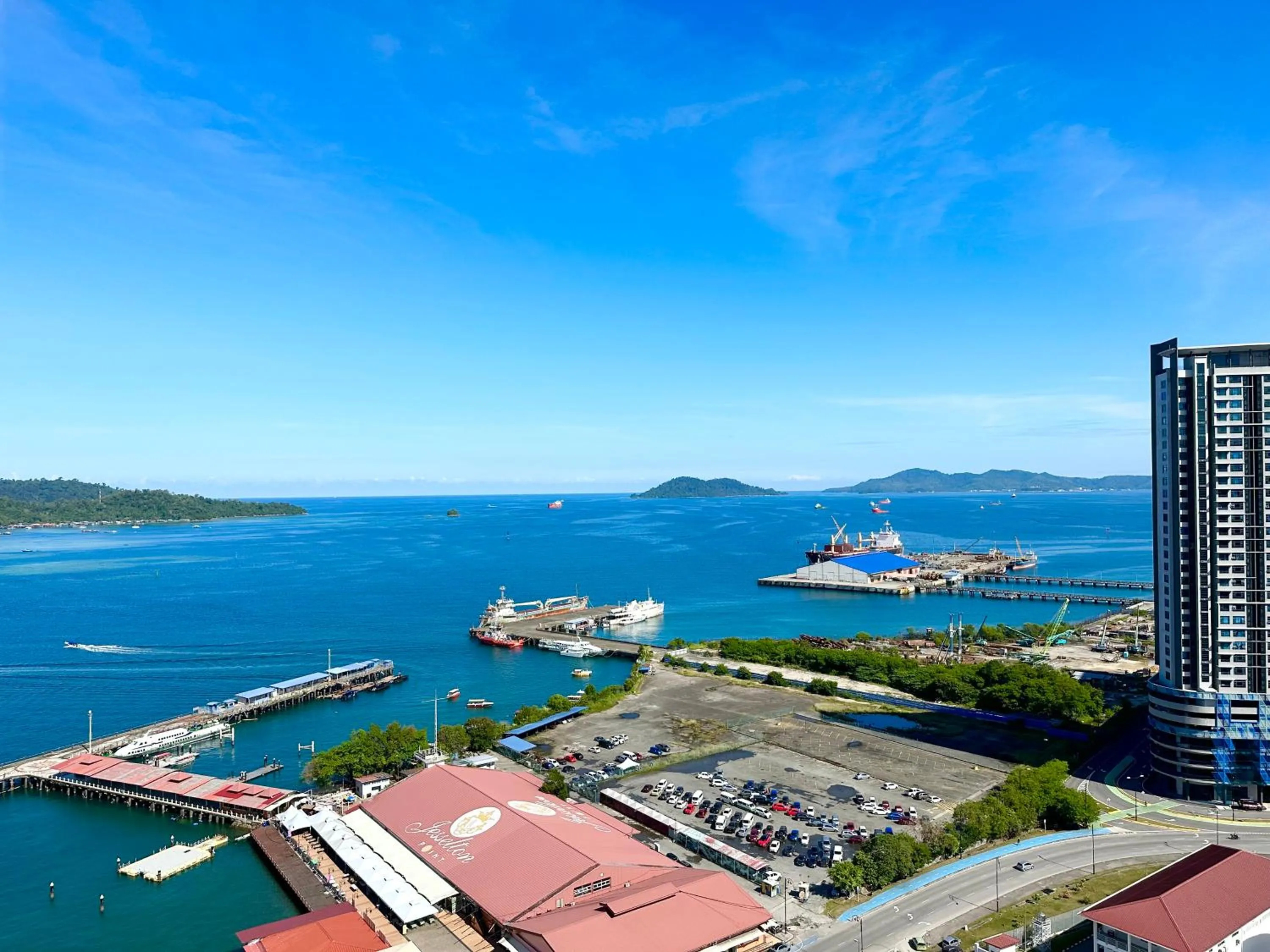 Nearby landmark in M Centro City Centre @ Gaya Street by Sunset Seaview Vacation Condos