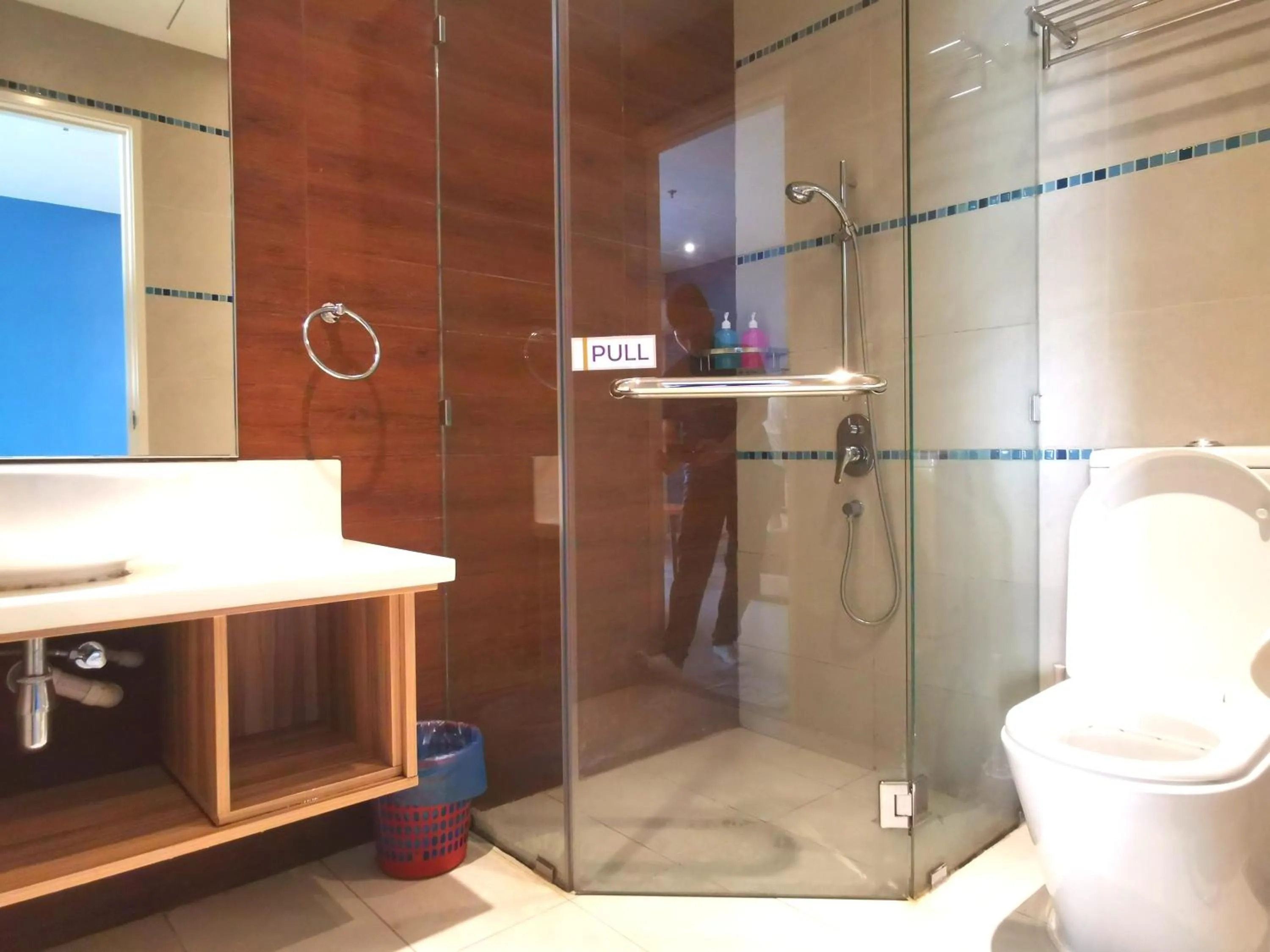 Shower in M Centro City Centre @ Gaya Street by Sunset Seaview Vacation Condos