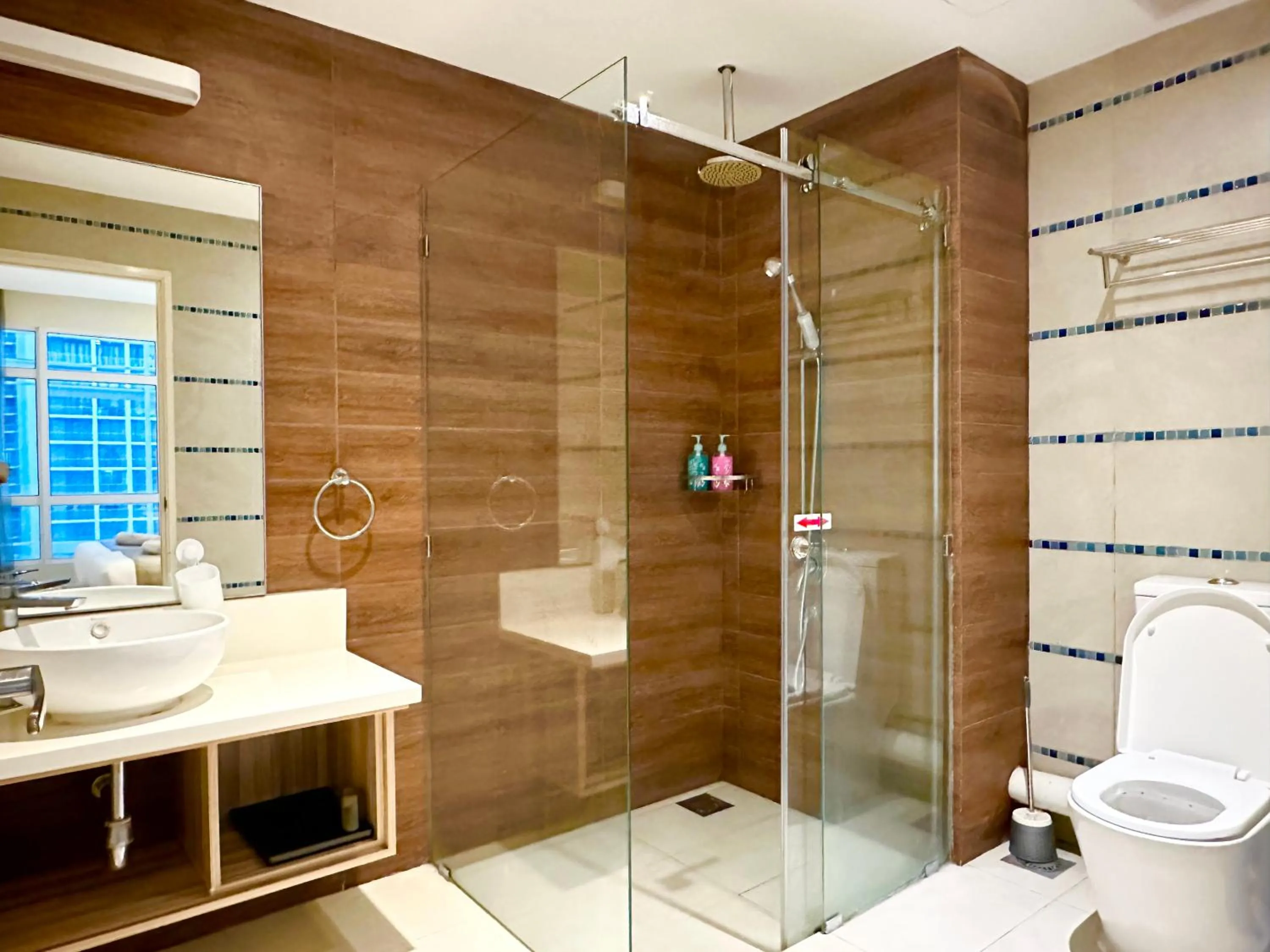 Shower in M Centro City Centre @ Gaya Street by Sunset Seaview Vacation Condos
