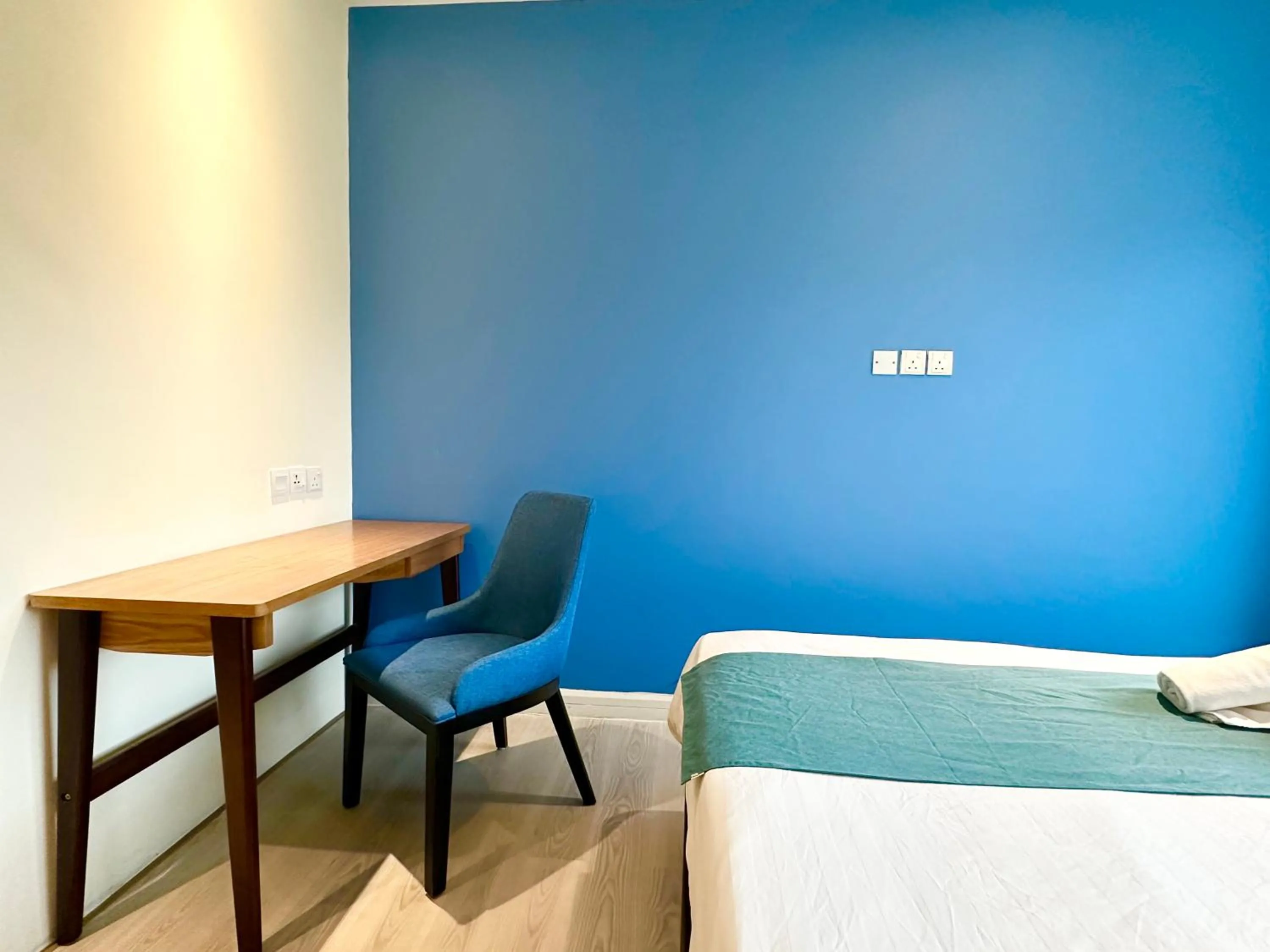 Photo of the whole room, Bed in M Centro City Centre @ Gaya Street by Sunset Seaview Vacation Condos