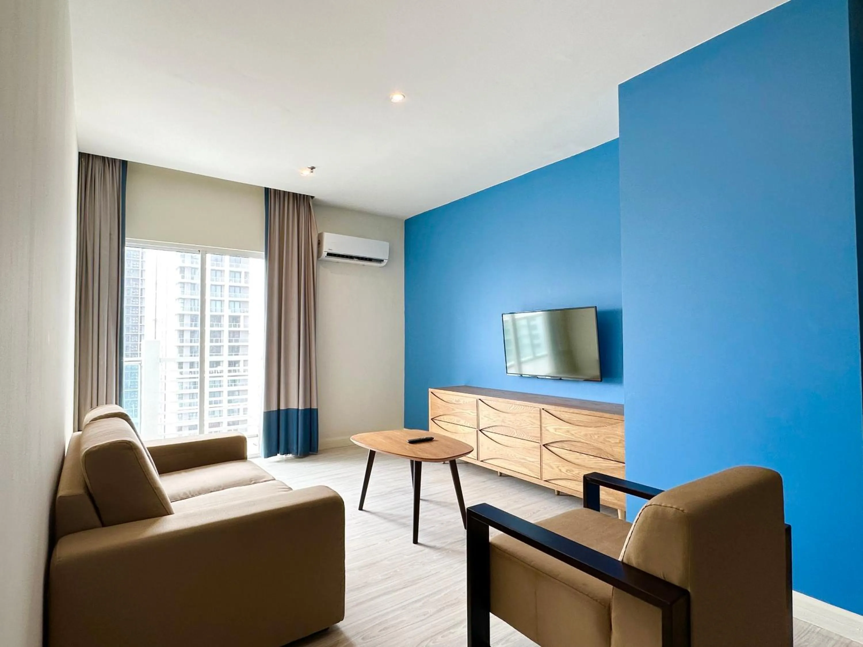 TV and multimedia in M Centro City Centre @ Gaya Street by Sunset Seaview Vacation Condos