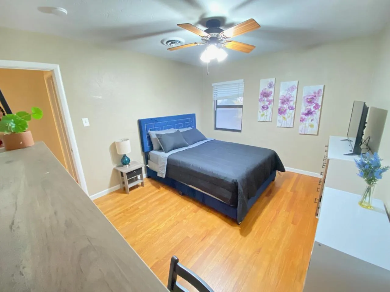 WHOLE Family - Edison