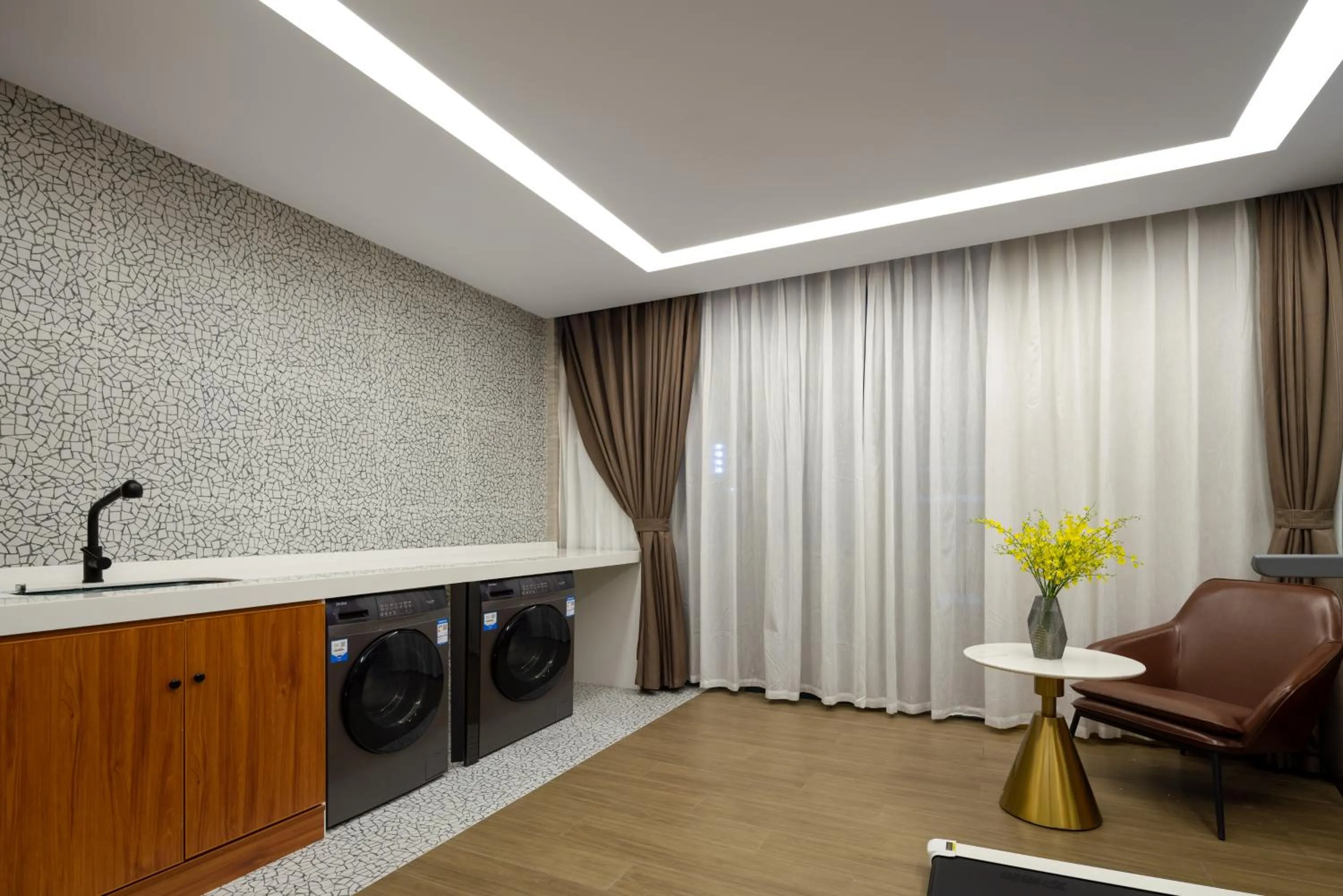 washing machine in Nostalgia S Hotel Beijing Xidan Financial Street Store