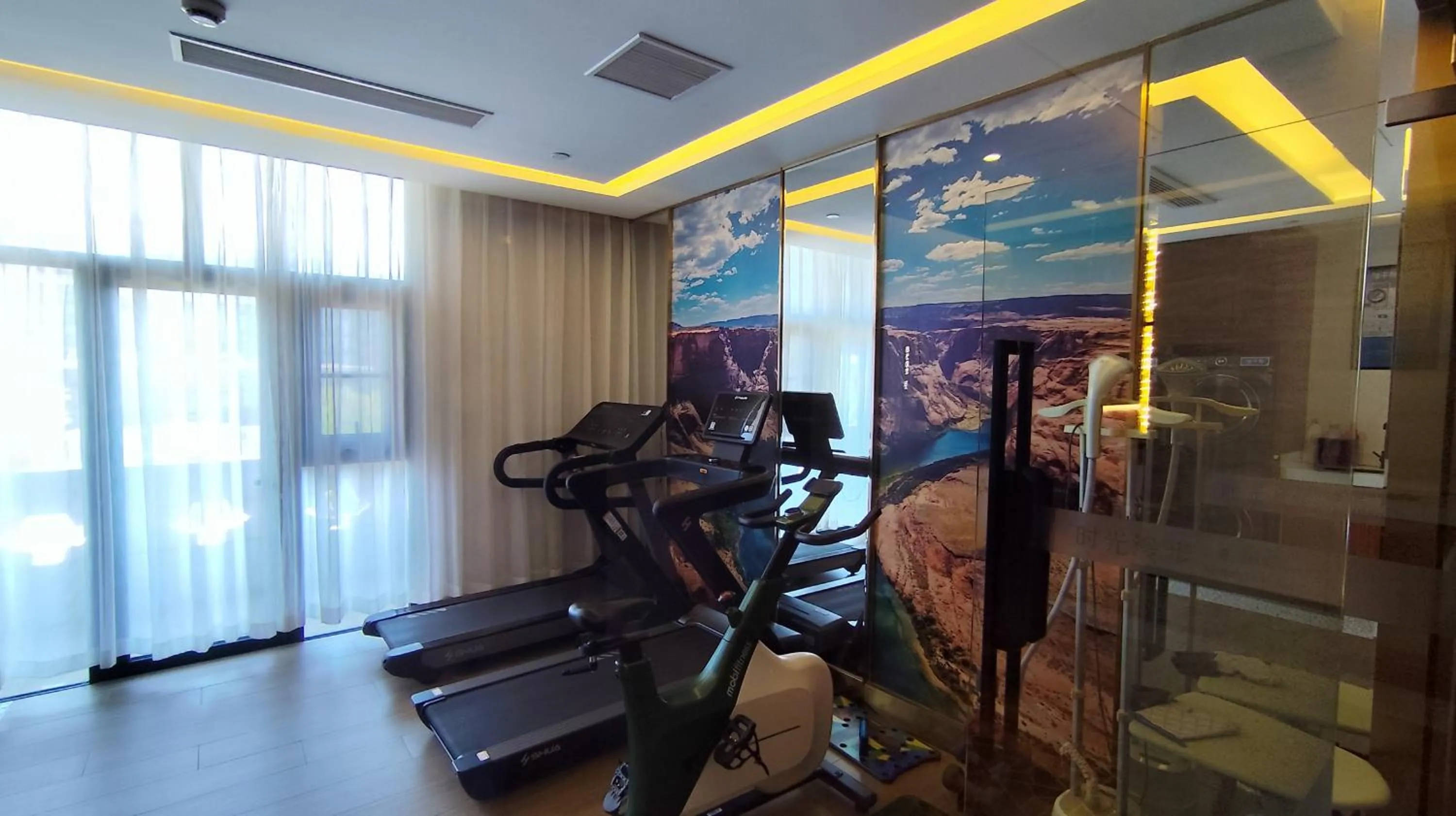 Fitness centre/facilities in Nostalgia S Hotel Beijing Xidan Financial Street Store