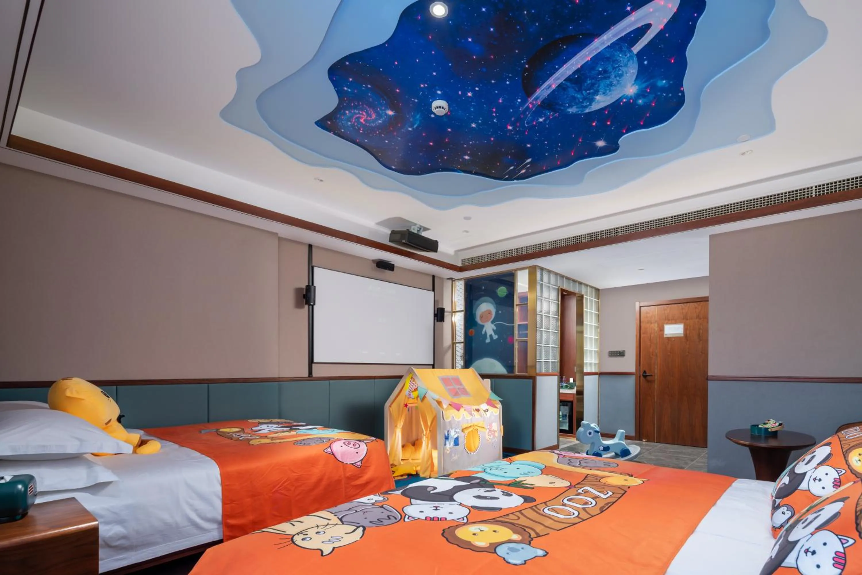 Bedroom, Bed in Nostalgia S Hotel Beijing Xidan Financial Street Store