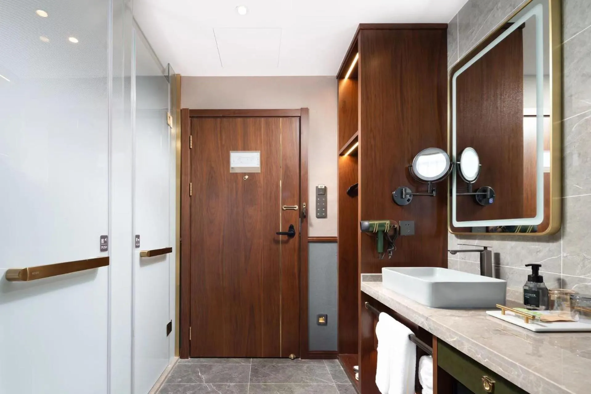 Bathroom in Nostalgia S Hotel Beijing Xidan Financial Street Store