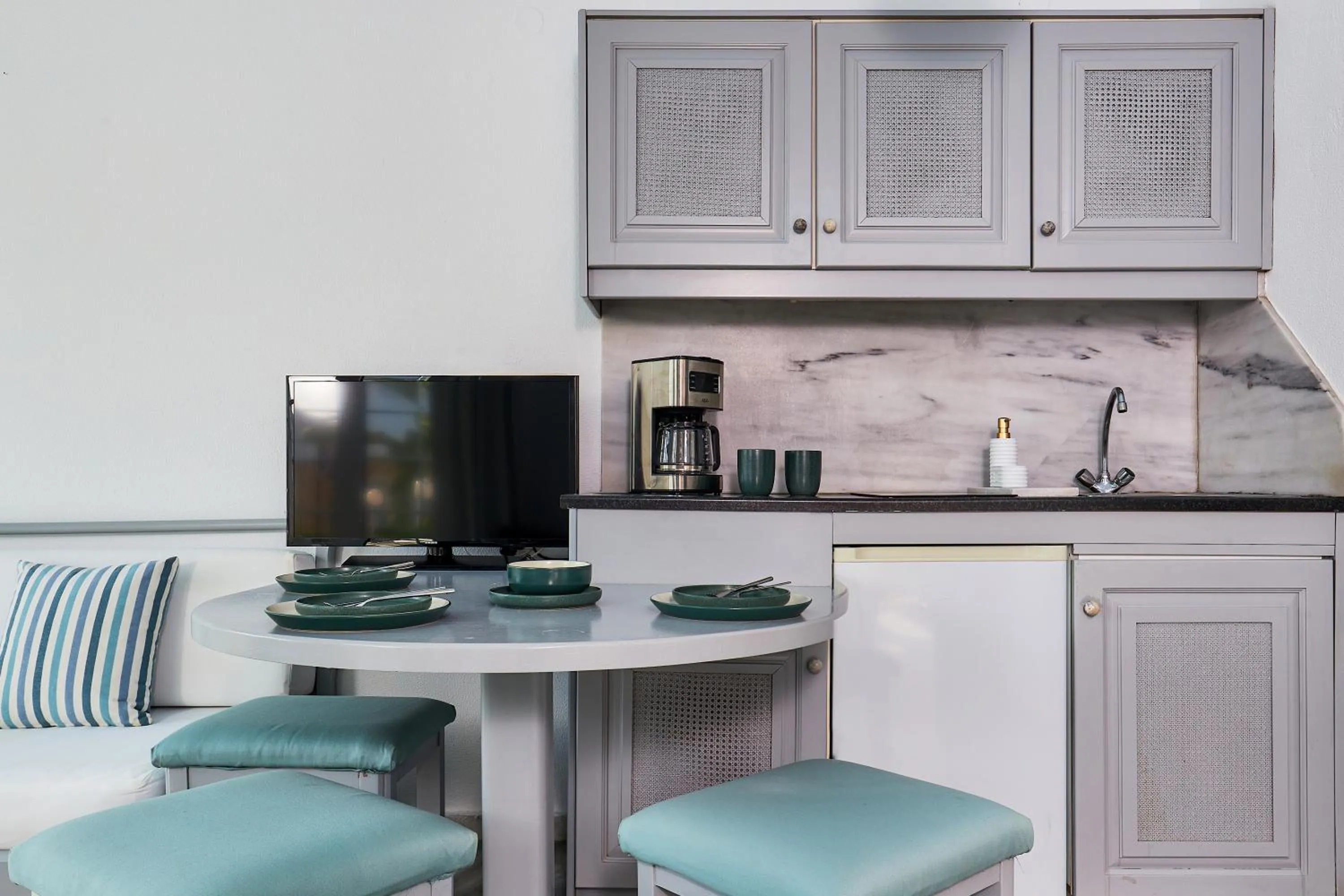 Coffee/tea facilities in Futura Hotel