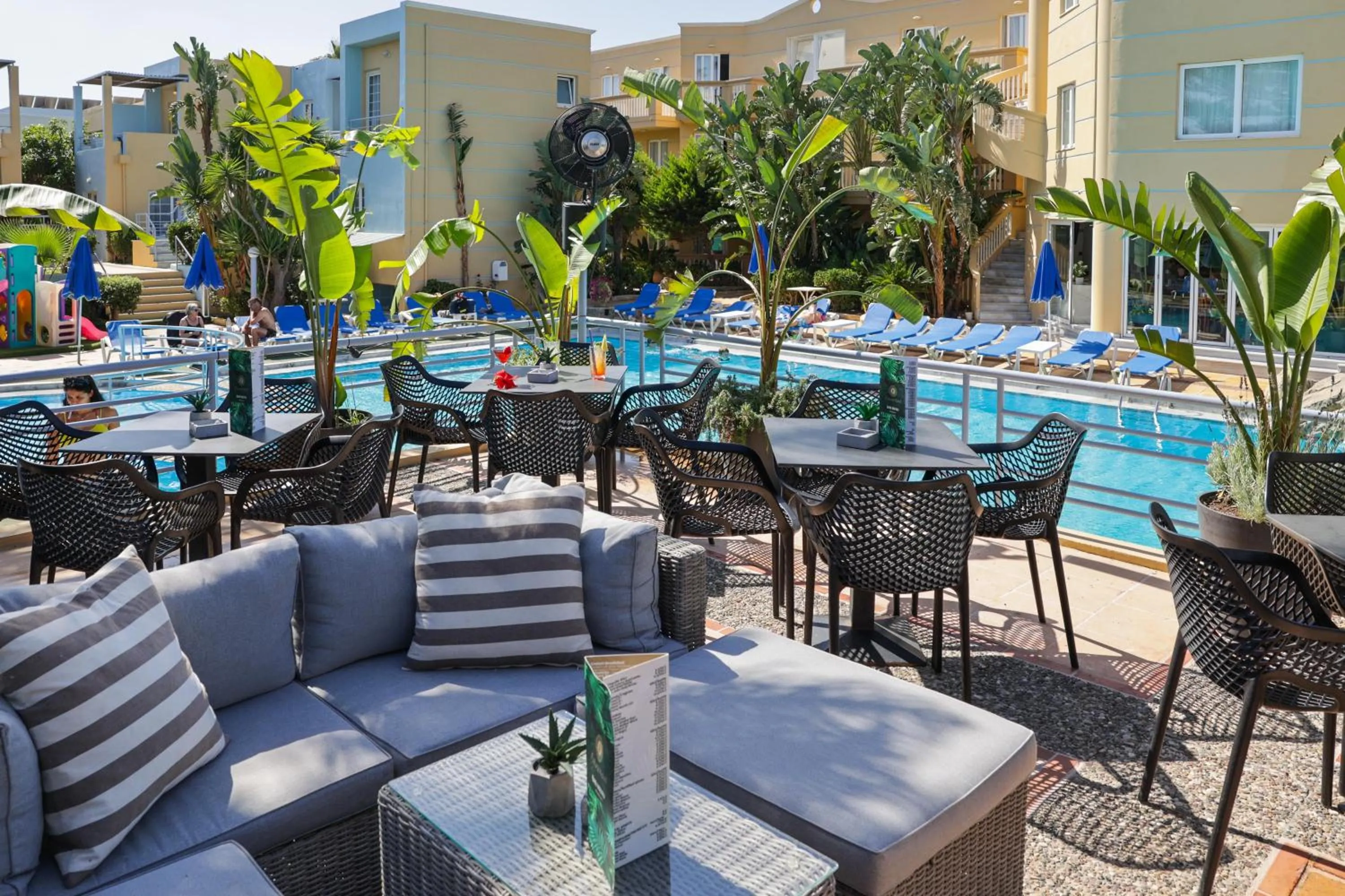 Swimming pool in Futura Hotel