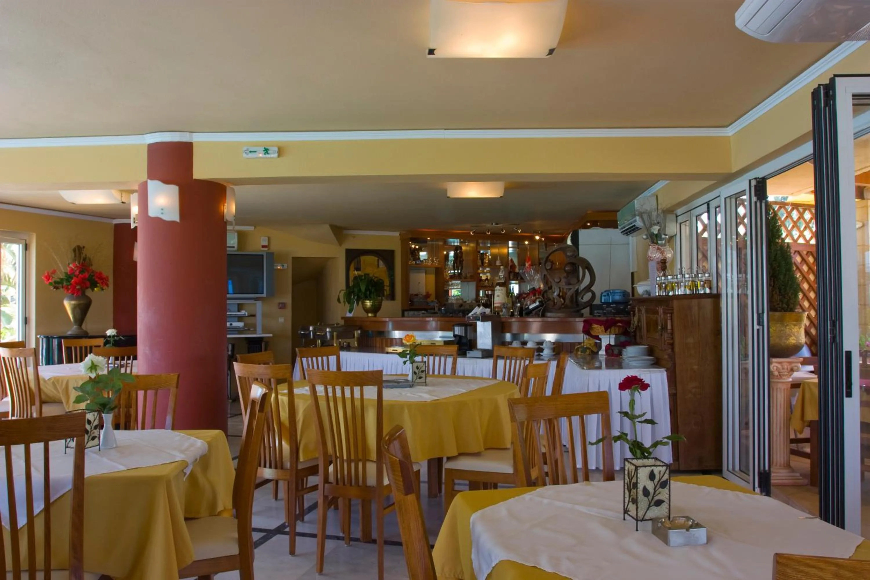 Restaurant/places to eat in Futura Hotel