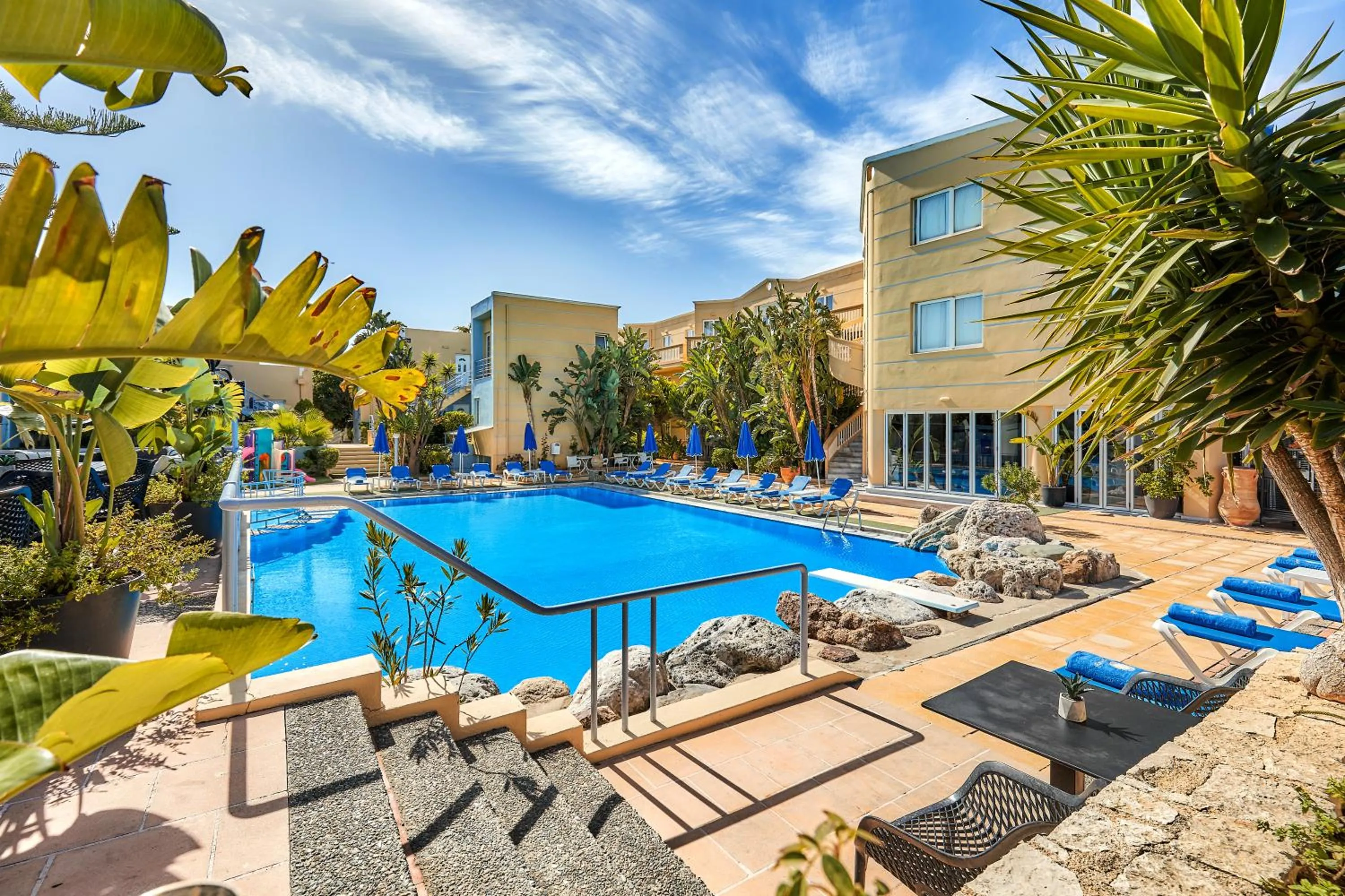 Swimming pool in Futura Hotel