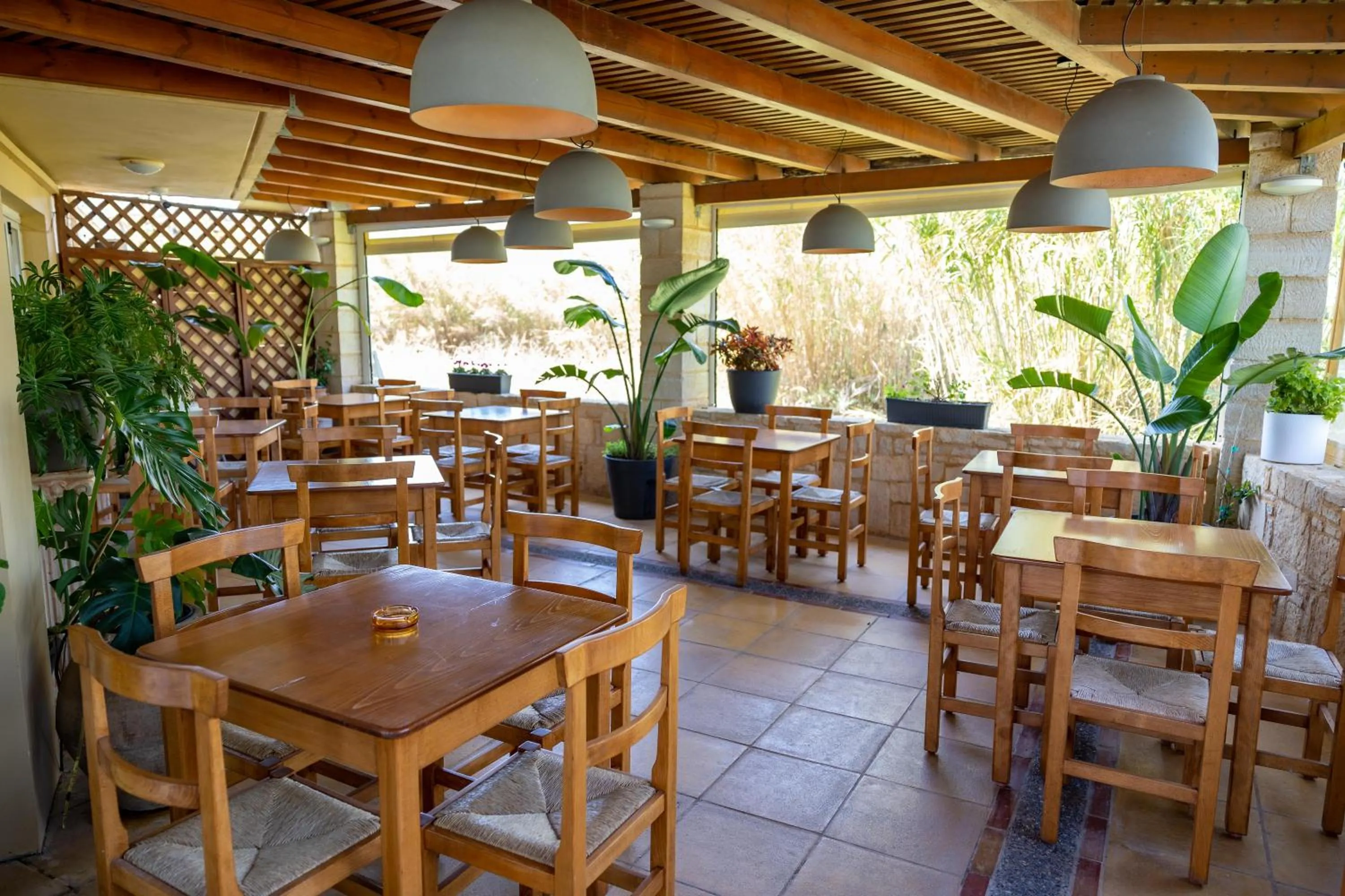 Restaurant/places to eat in Futura Hotel