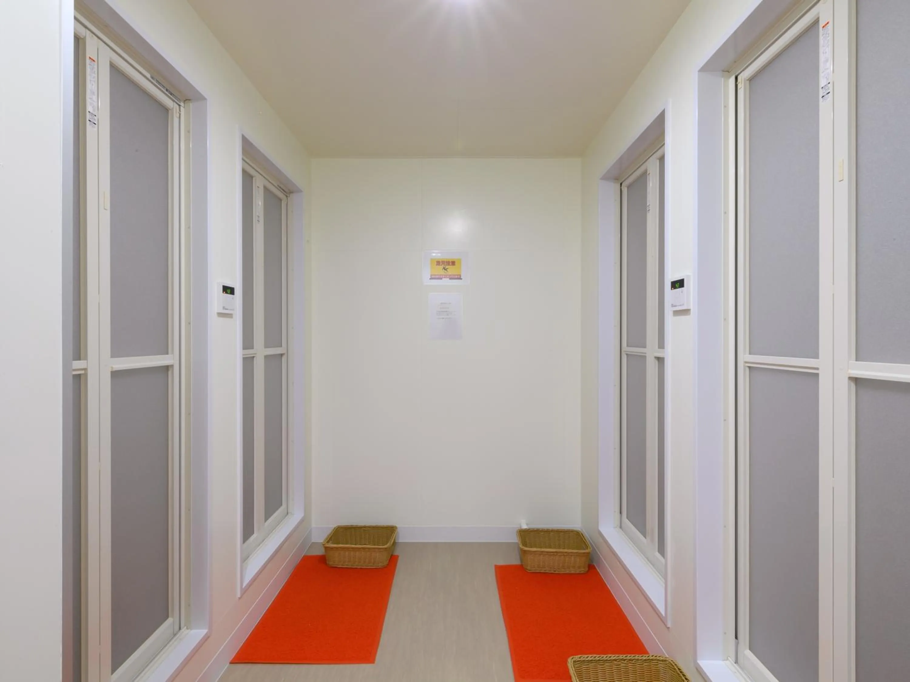 Shower in カプセルイン笠懸 男性専用 Capsule Inn Kasakake Male Only