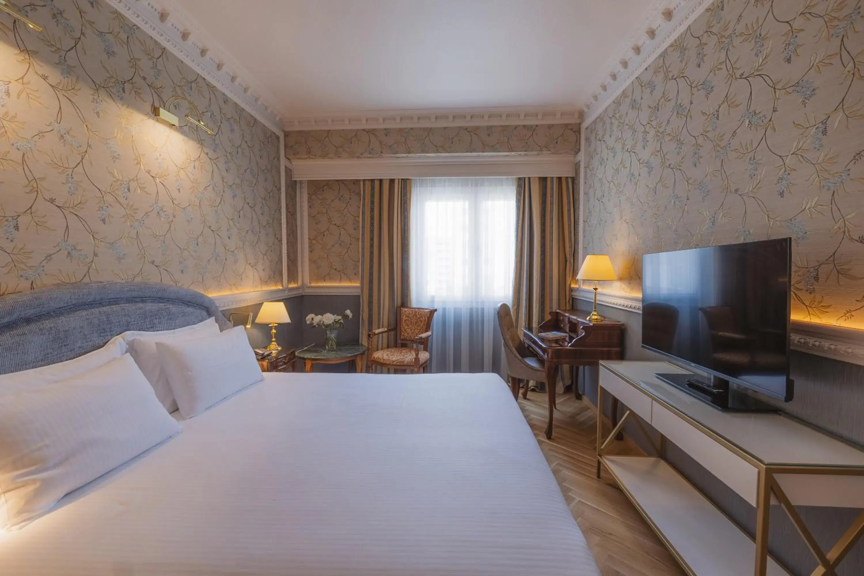 Bedroom, Bed in Mediterranean Palace Bedroom, Bed in Mediterranean Palace