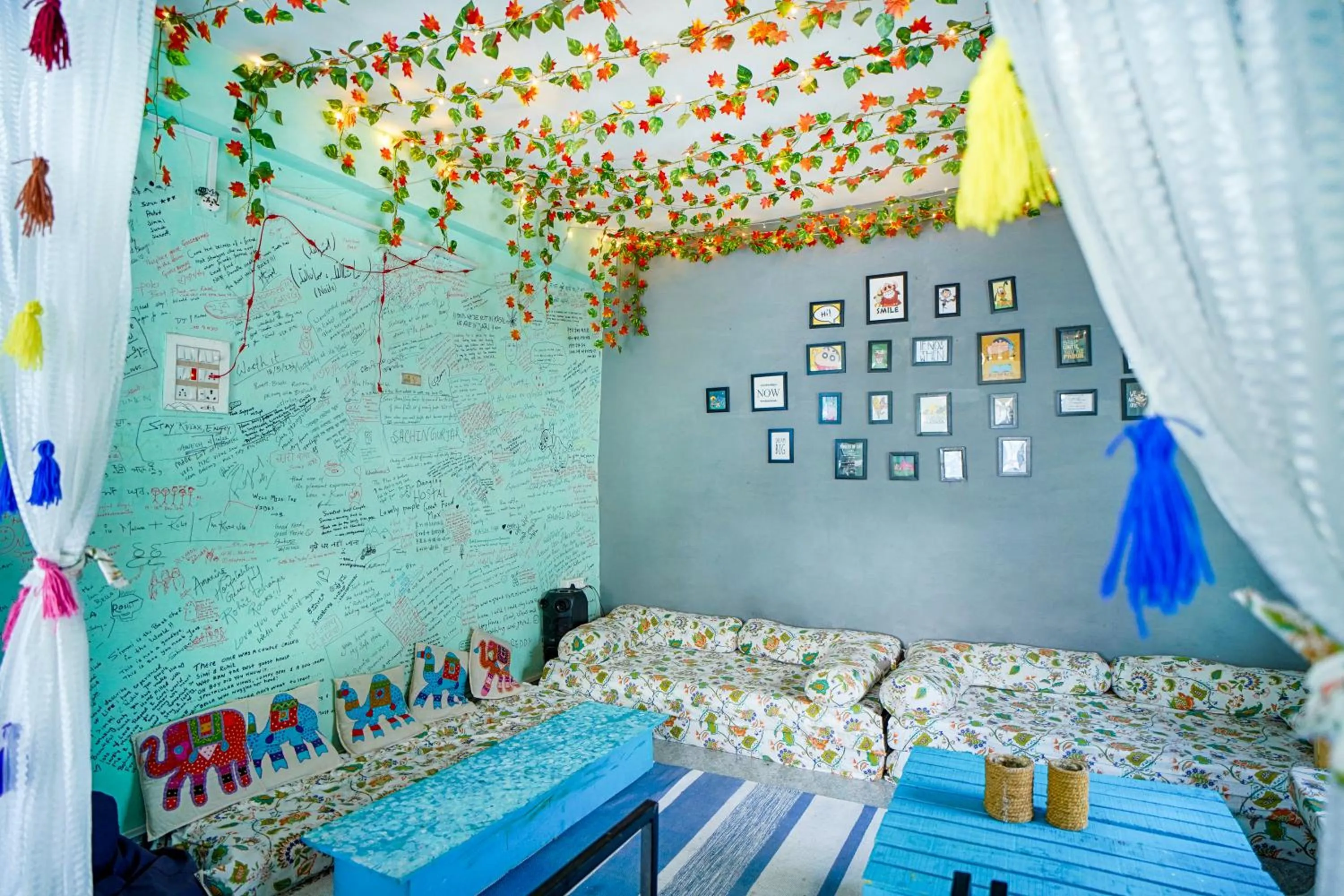 Lobby or reception, Bed in Kasol Hostel