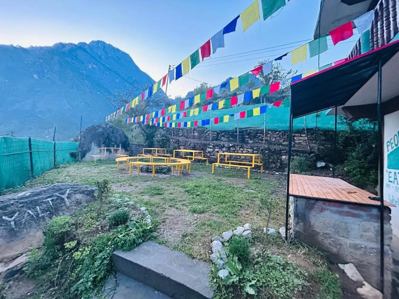 Restaurant/places to eat in Kasol Hostel