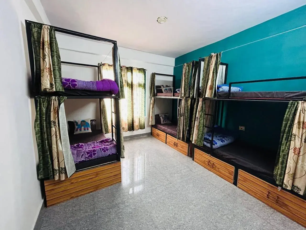 Bed in 6-Bed Female Dormitory Room in Kasol Hostel Bed in 6-Bed Female Dormitory Room in Kasol Hostel