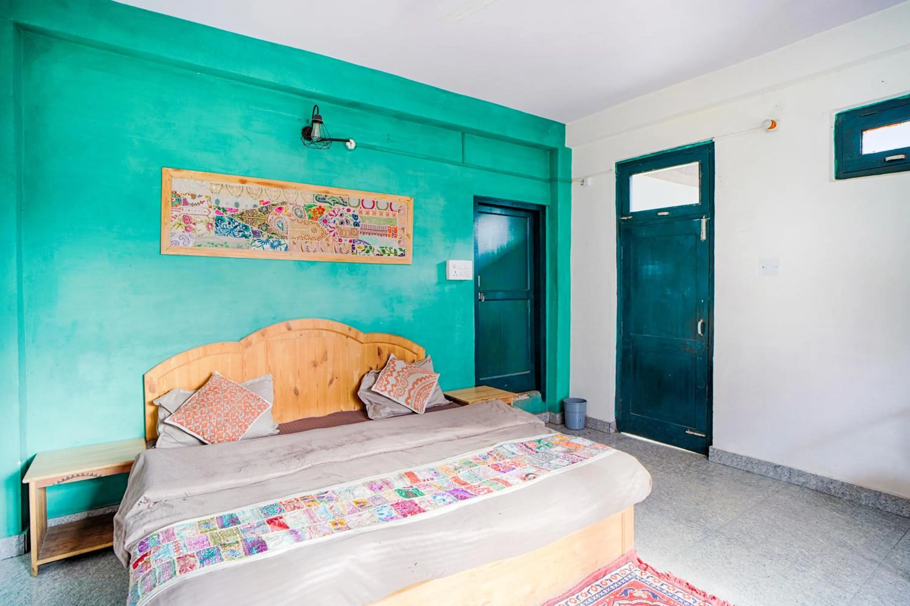 Bedroom, Bed in Kasol Hostel