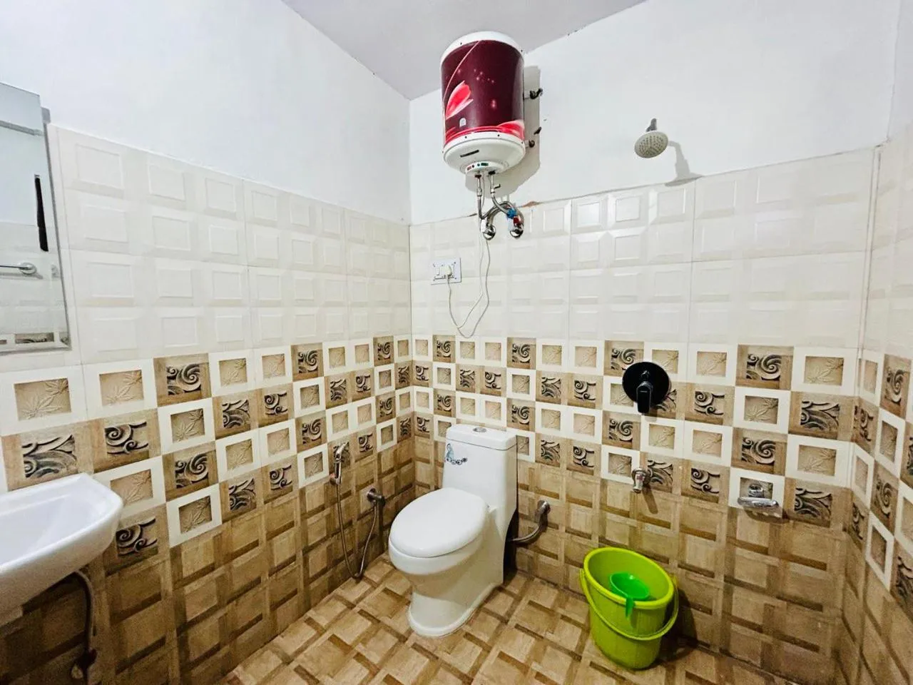 Shower in Kasol Hostel