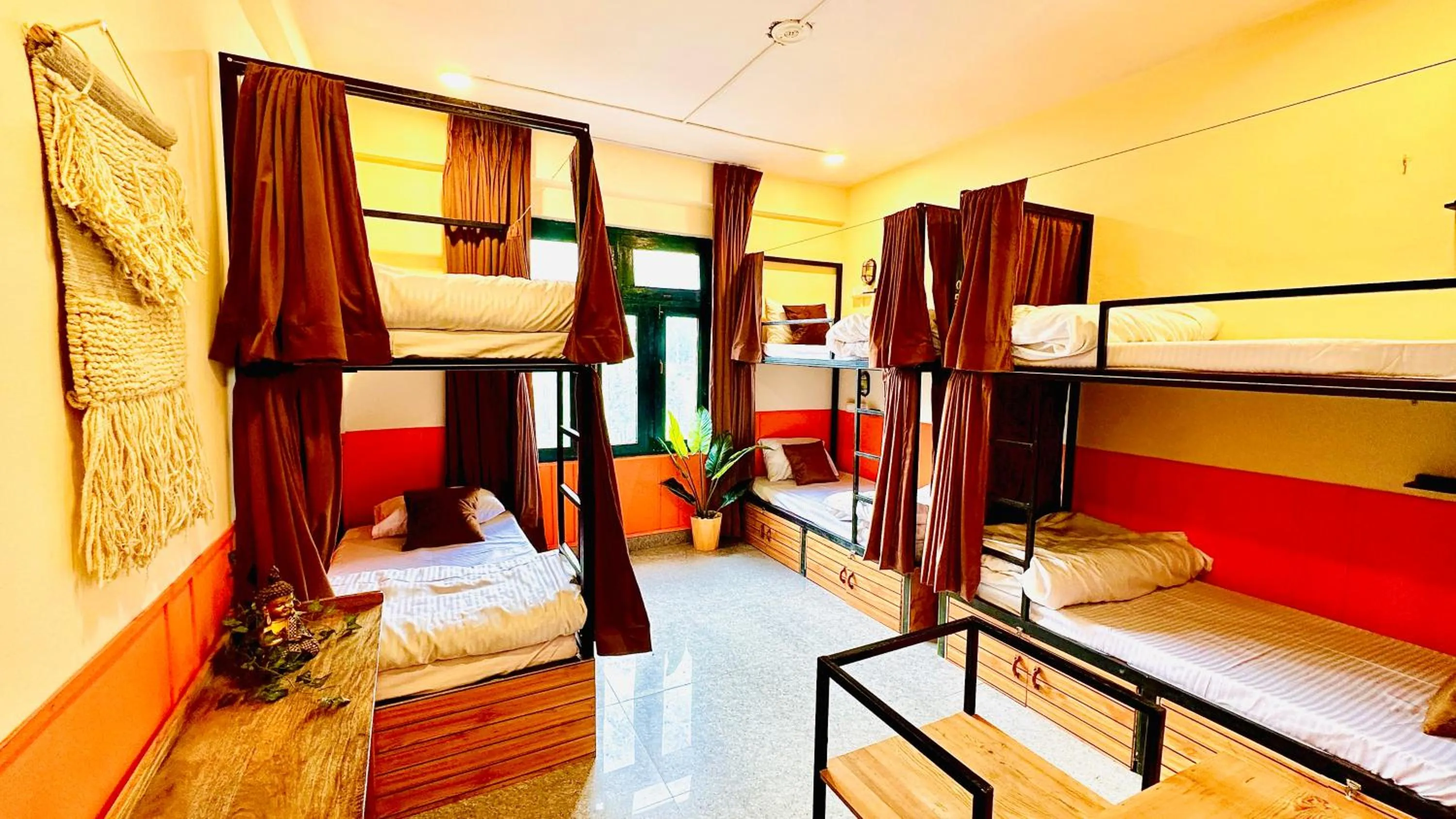 bunk bed, Bed in Kasol Hostel