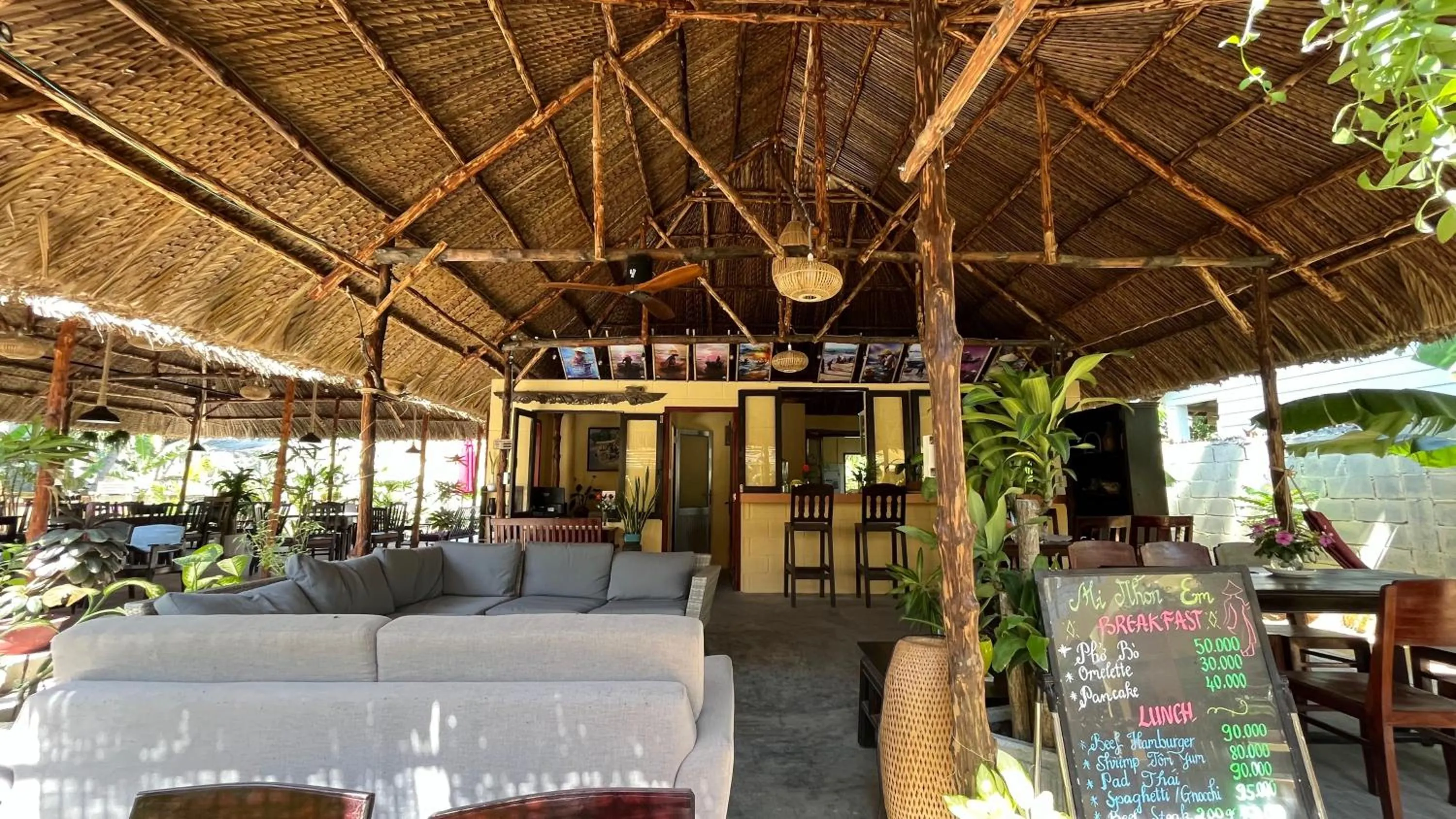 Lobby or reception in Mi Nhon Em Hotel Muine