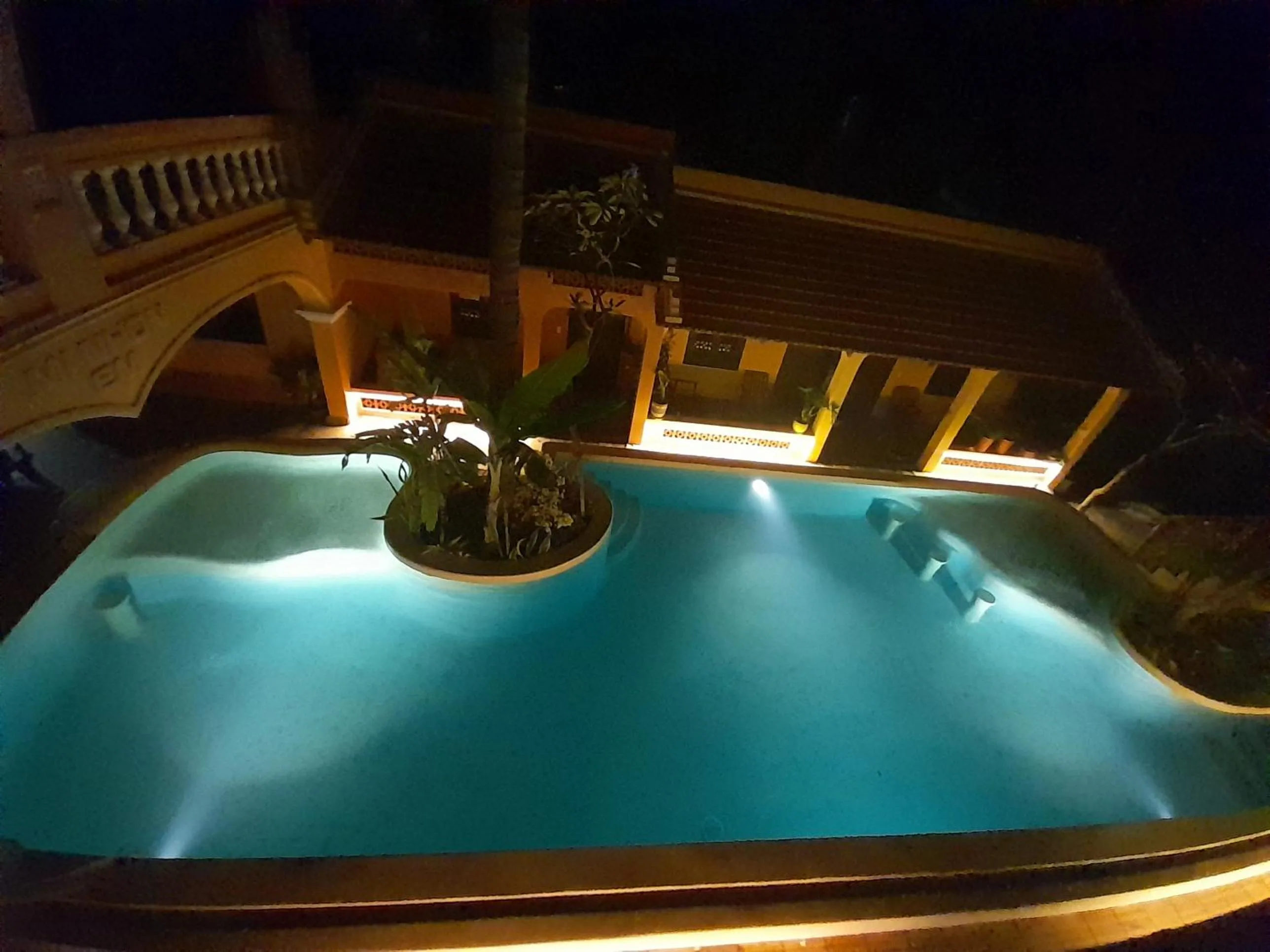 Swimming pool in Mi Nhon Em Hotel Muine