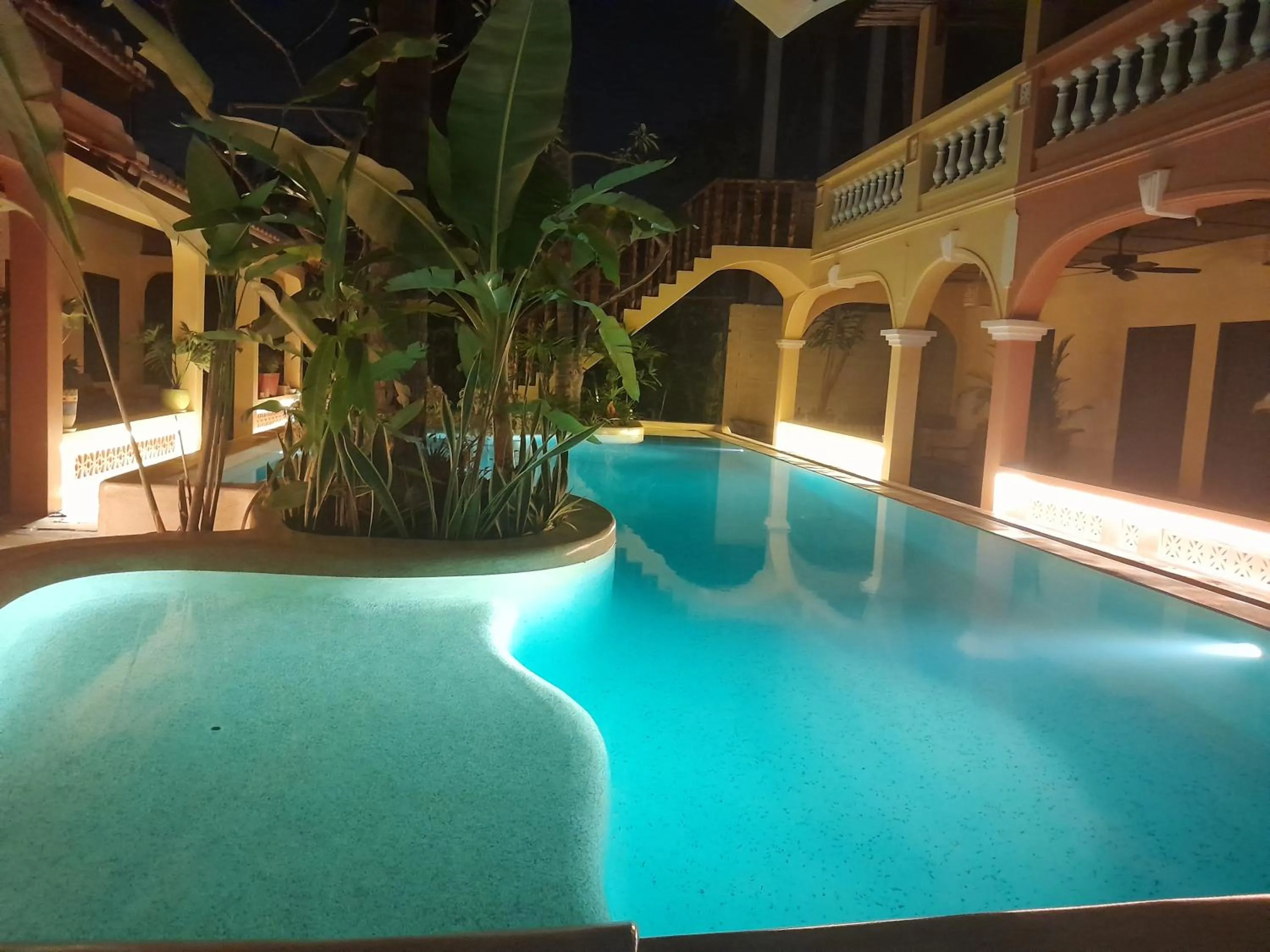 Swimming pool in Mi Nhon Em Hotel Muine