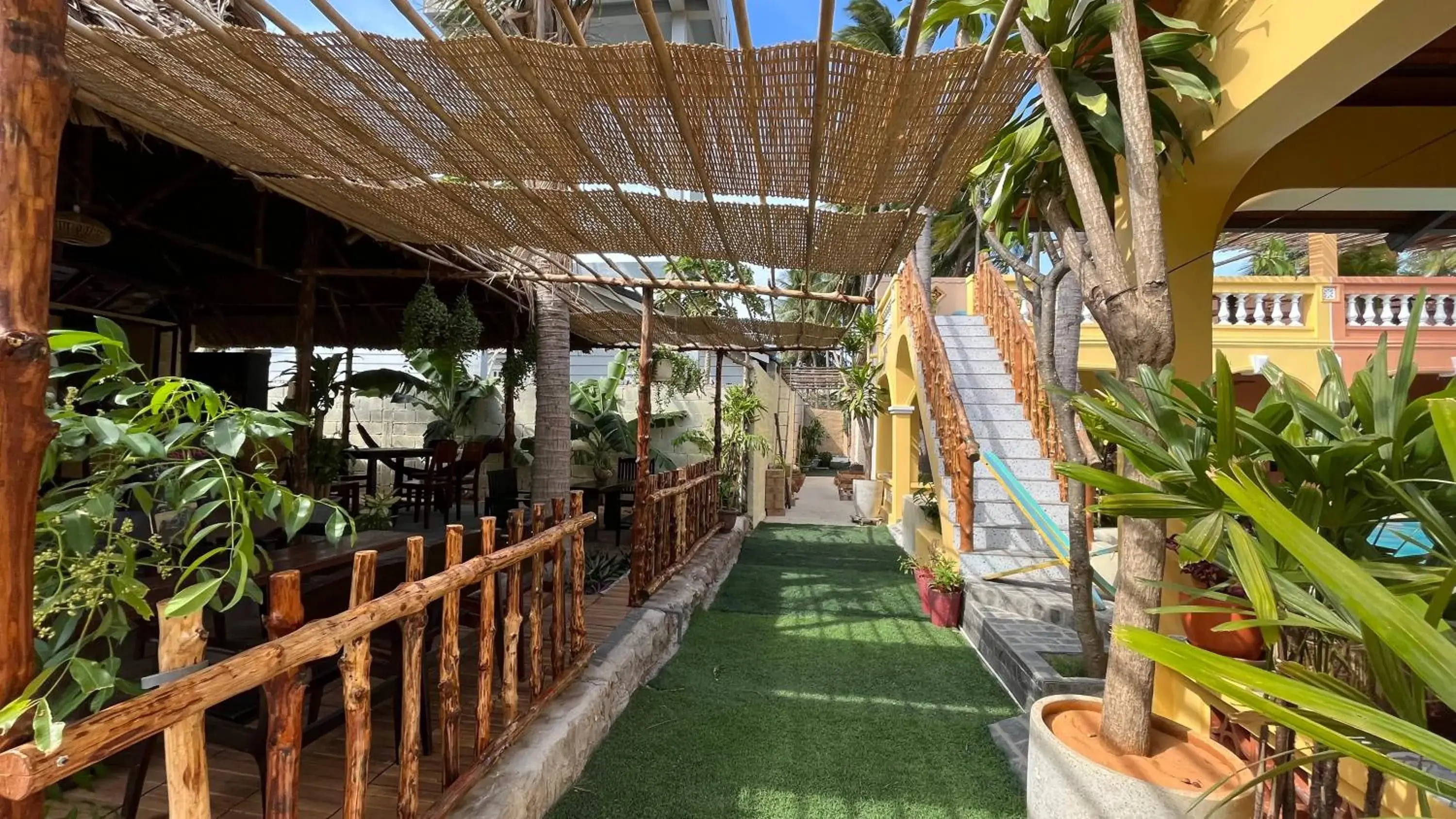 Restaurant/places to eat in Mi Nhon Em Hotel Muine Restaurant/places to eat in Mi Nhon Em Hotel Muine