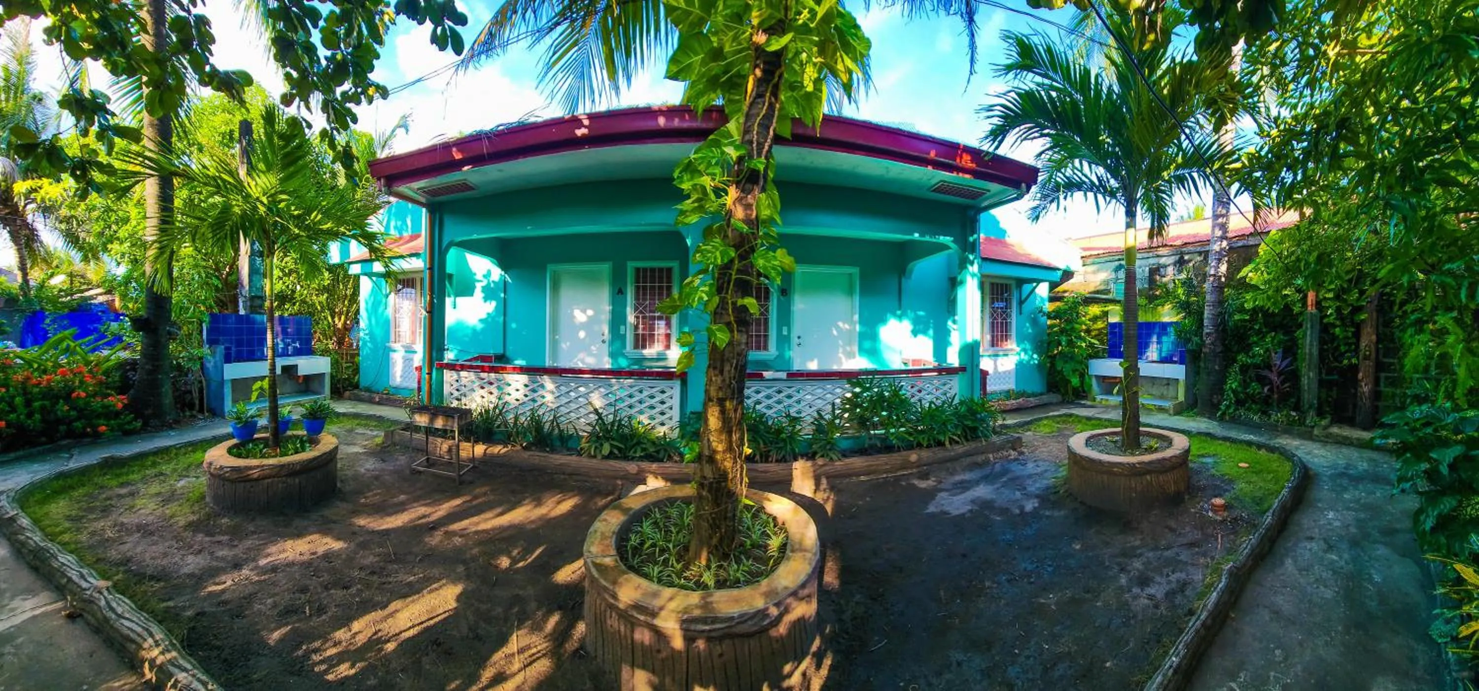 Property building in Crystal Shores Beach Resort powered by Cocotel