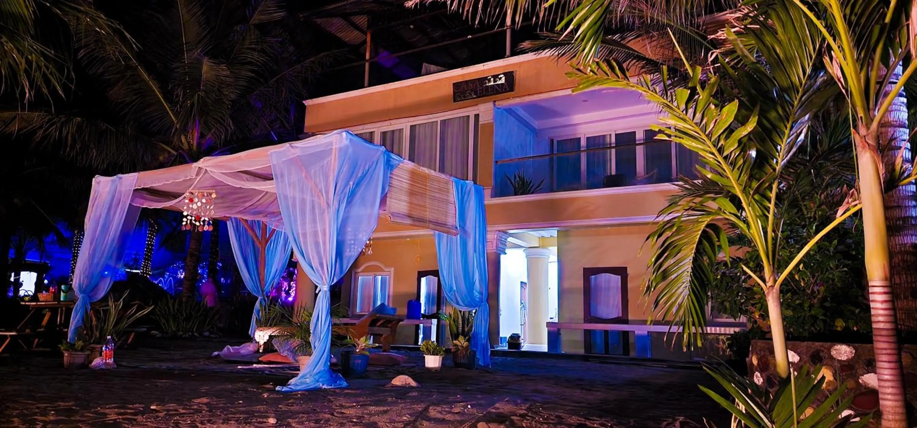 Property building in Crystal Shores Beach Resort powered by Cocotel