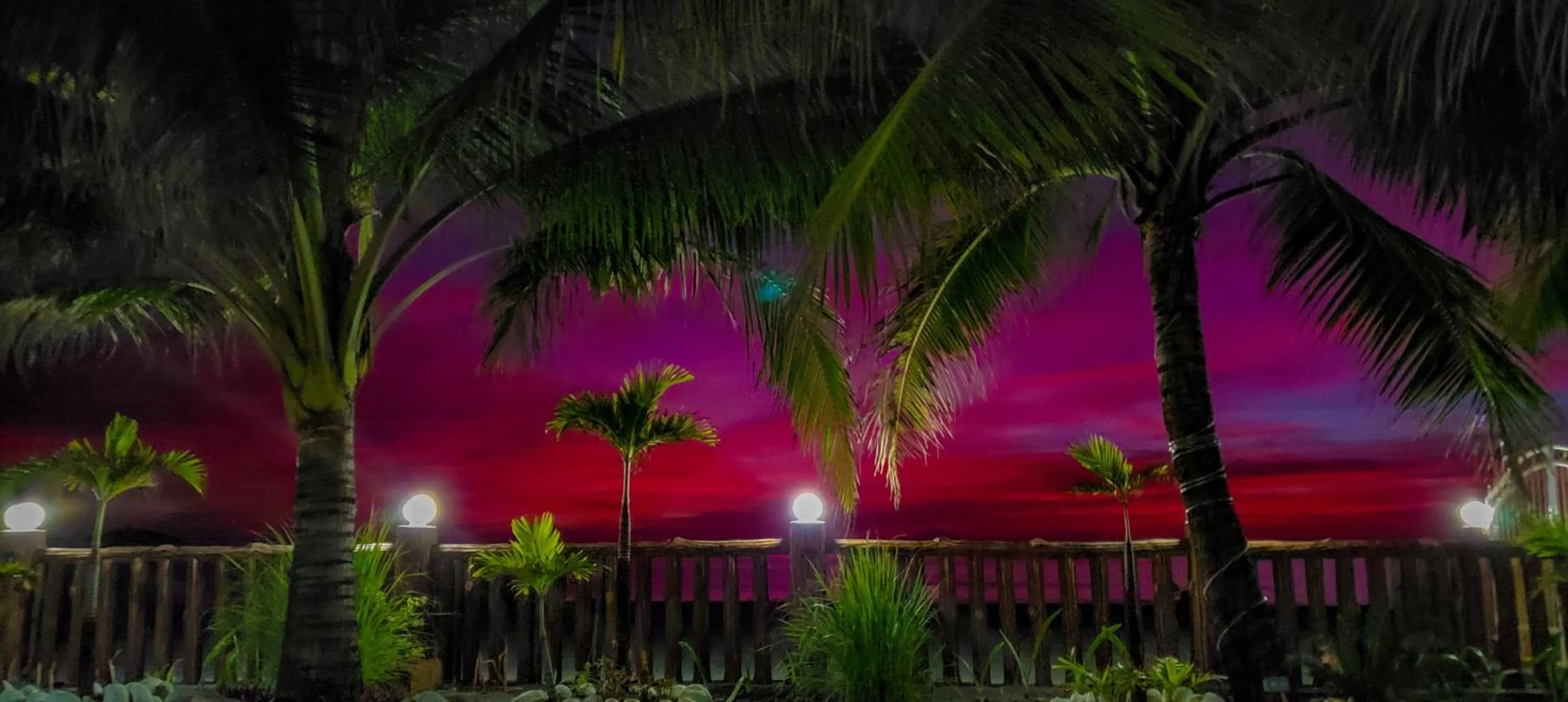 Garden in Crystal Shores Beach Resort powered by Cocotel