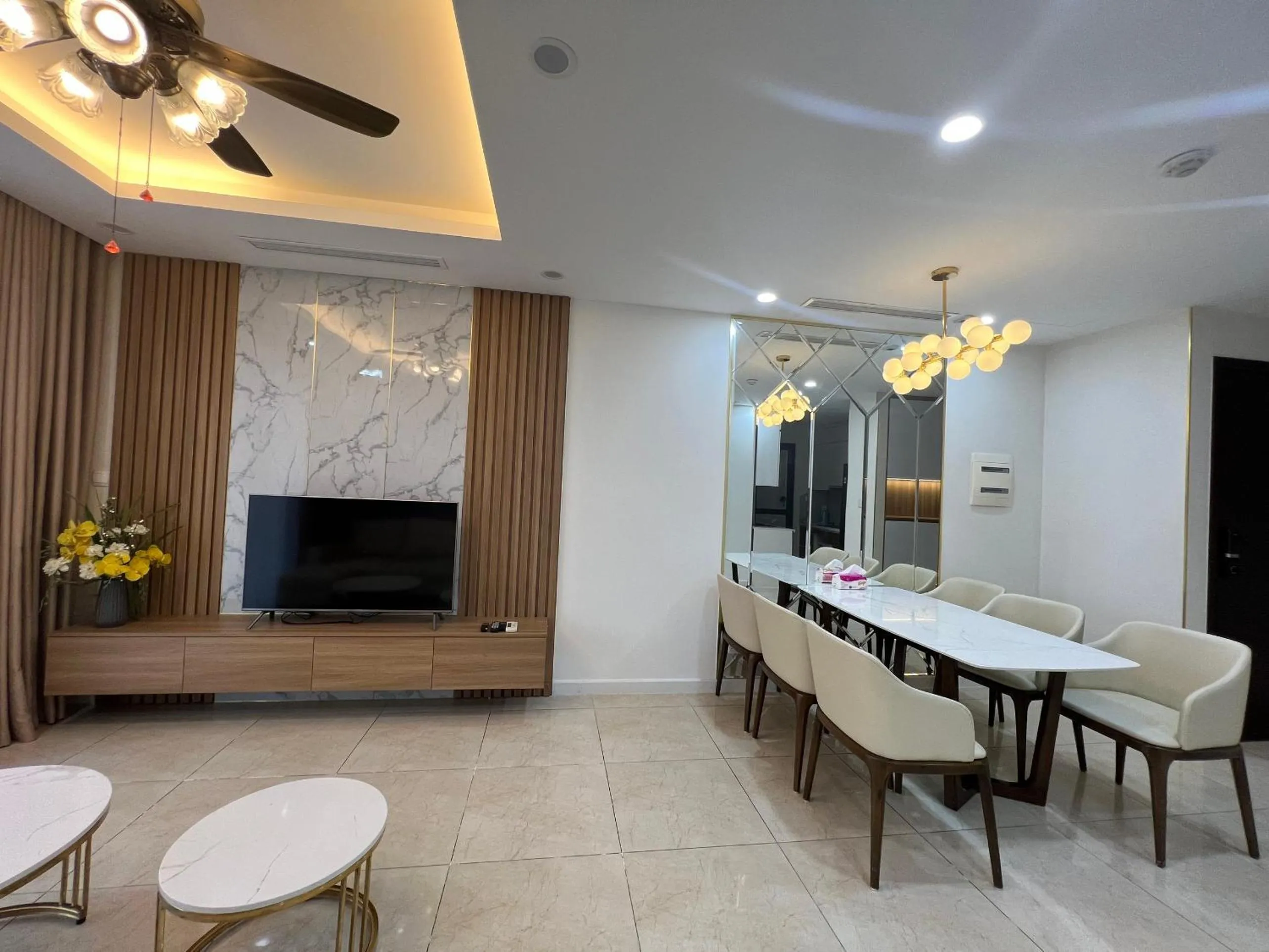 Vinhomes D'Capital - 119 Trần Duy Hưng-Trung Hoà-Cầu Giấy