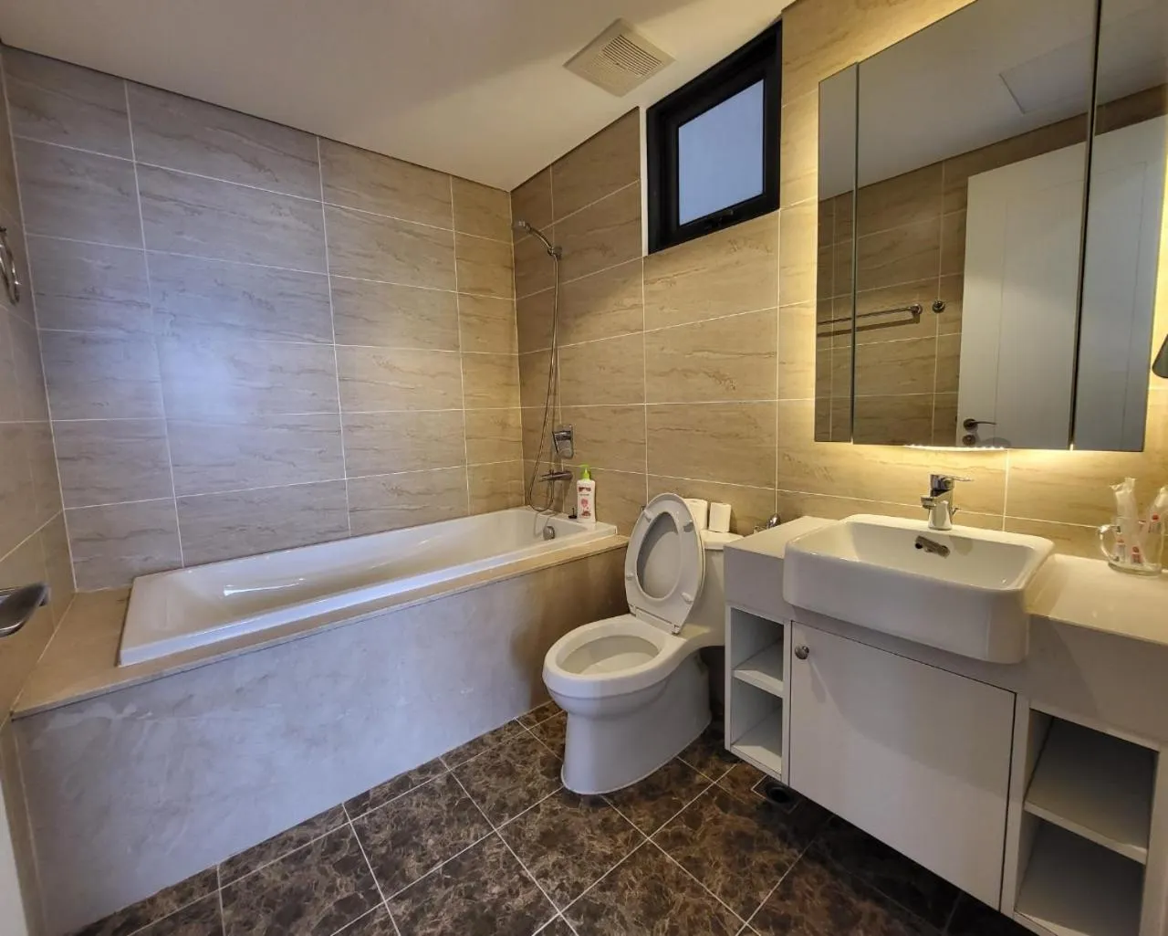 Vinhomes D'Capital - 119 Trần Duy Hưng-Trung Hoà-Cầu Giấy