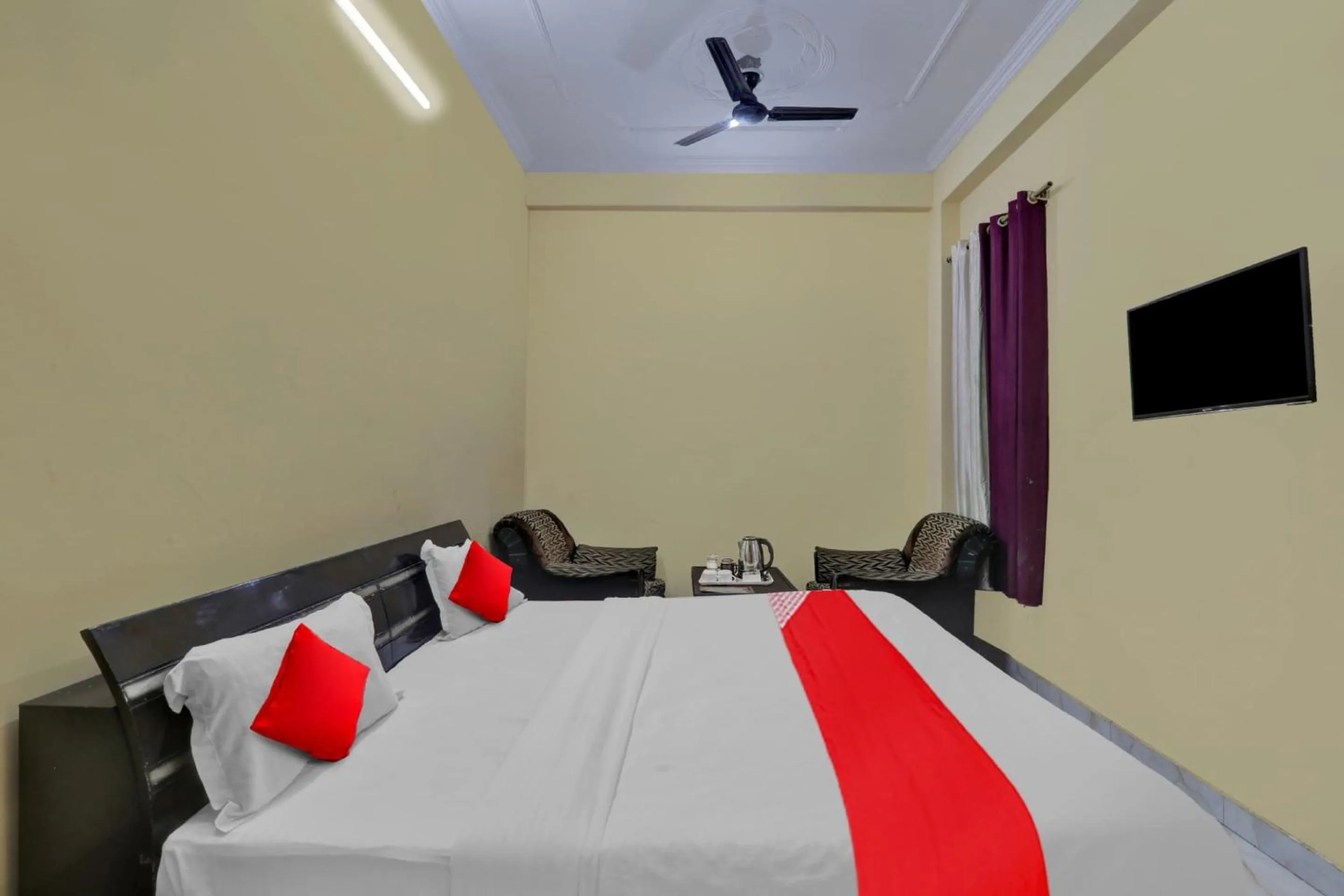 Bedroom, Bed in Super Hotel O New A V Hospitality