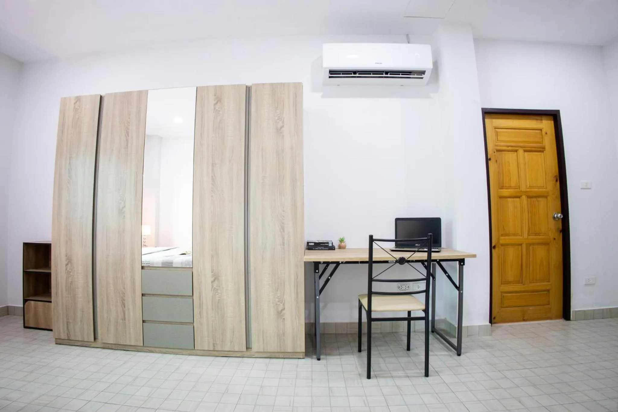 hair dresser in Grand View Premium