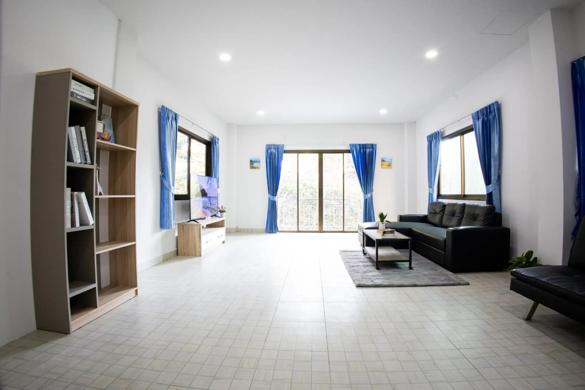 Library in Grand View Premium