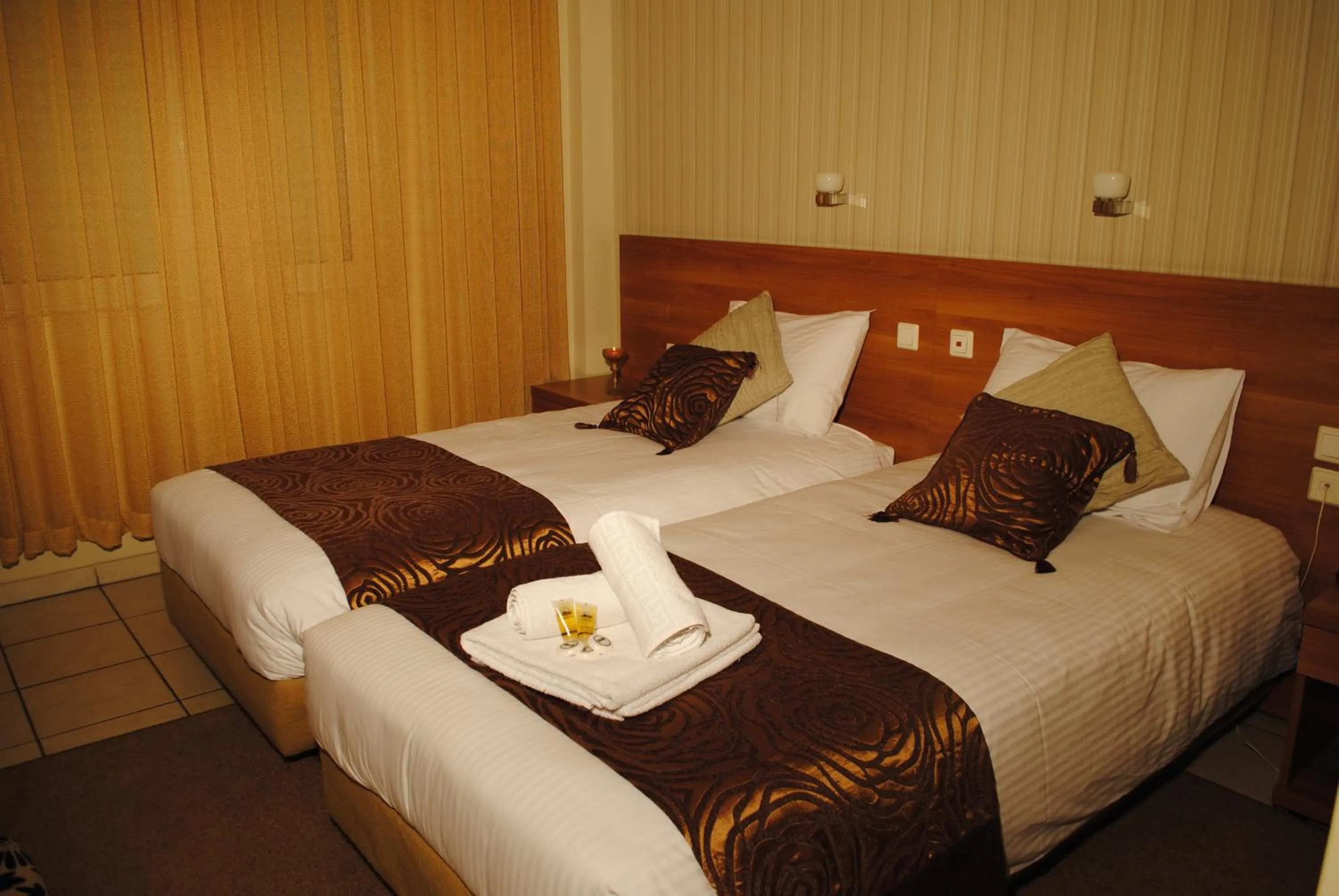 Bedroom, Bed in Hotel Ideal