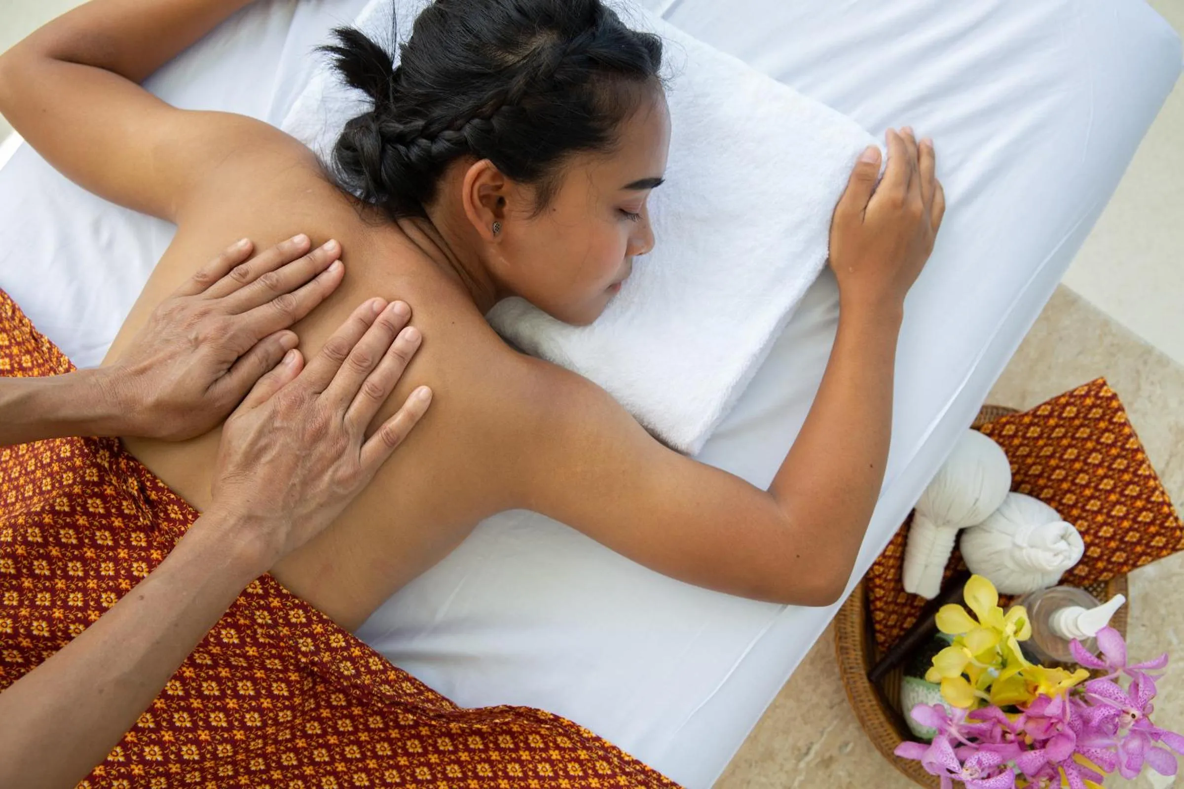 Massage in Zog Villas