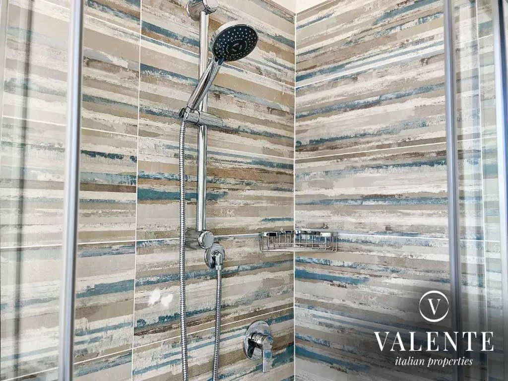 Shower in Villa Valente - Apartments