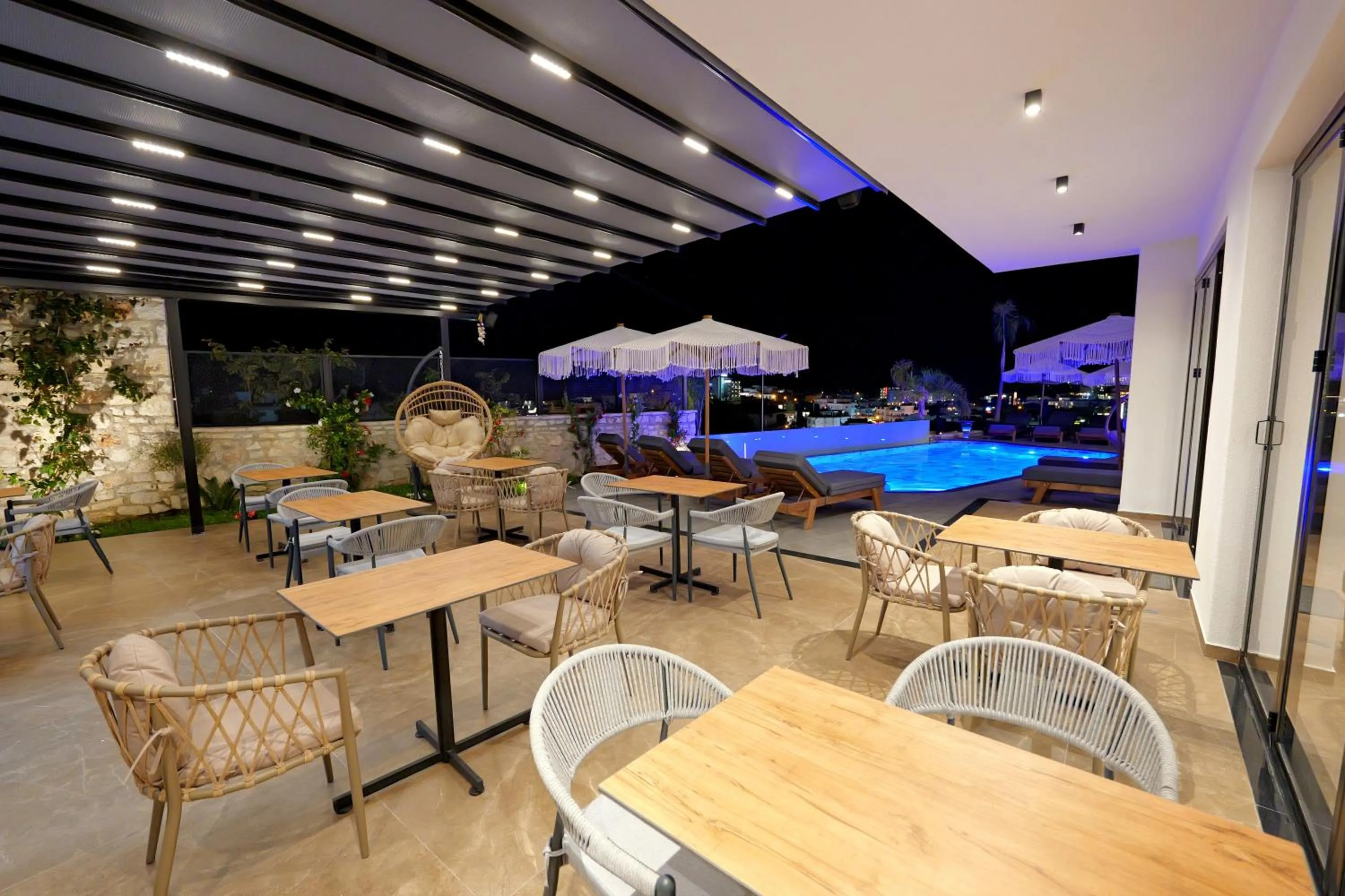 Restaurant/places to eat in Ori Mare Hotel