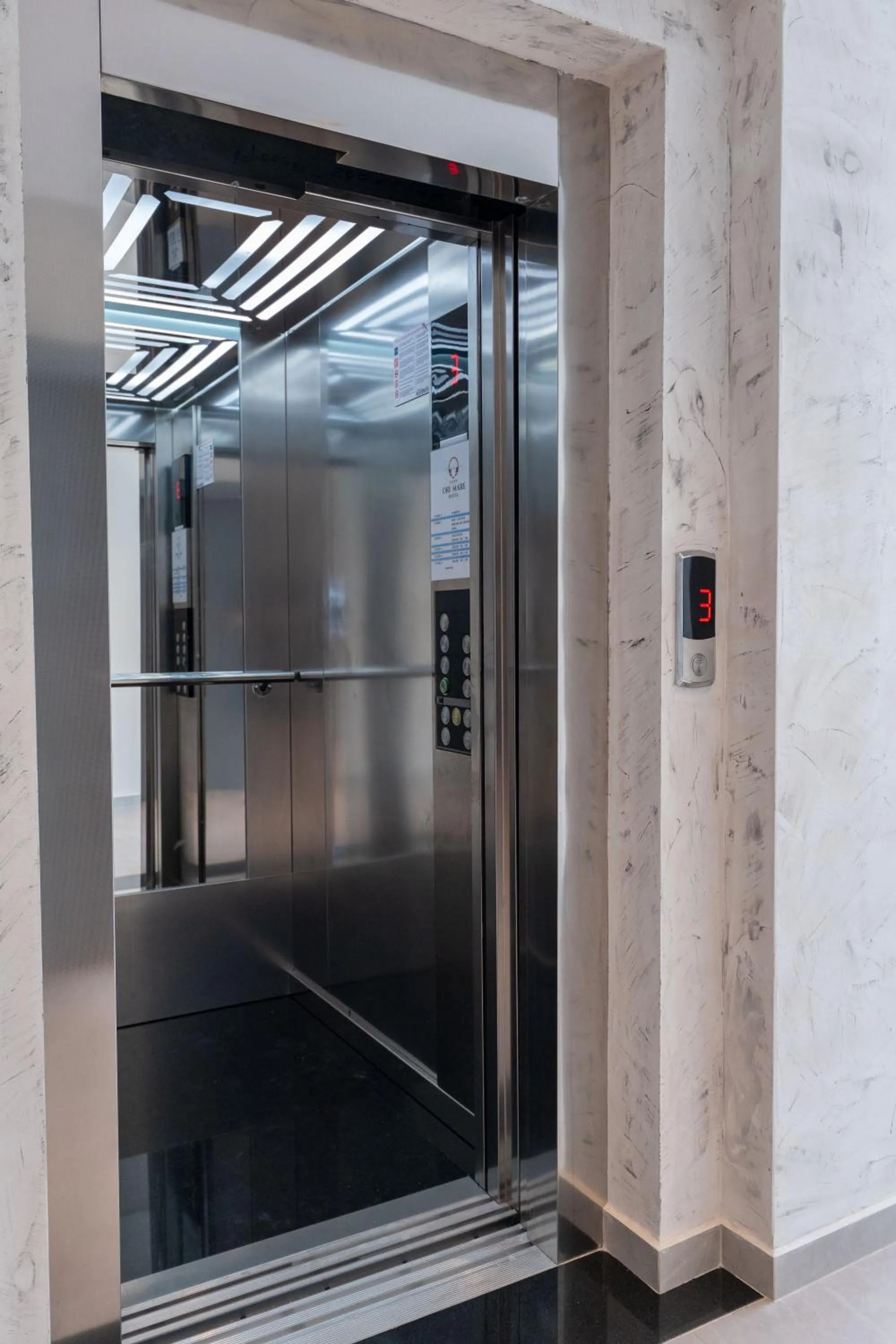 elevator in Ori Mare Hotel
