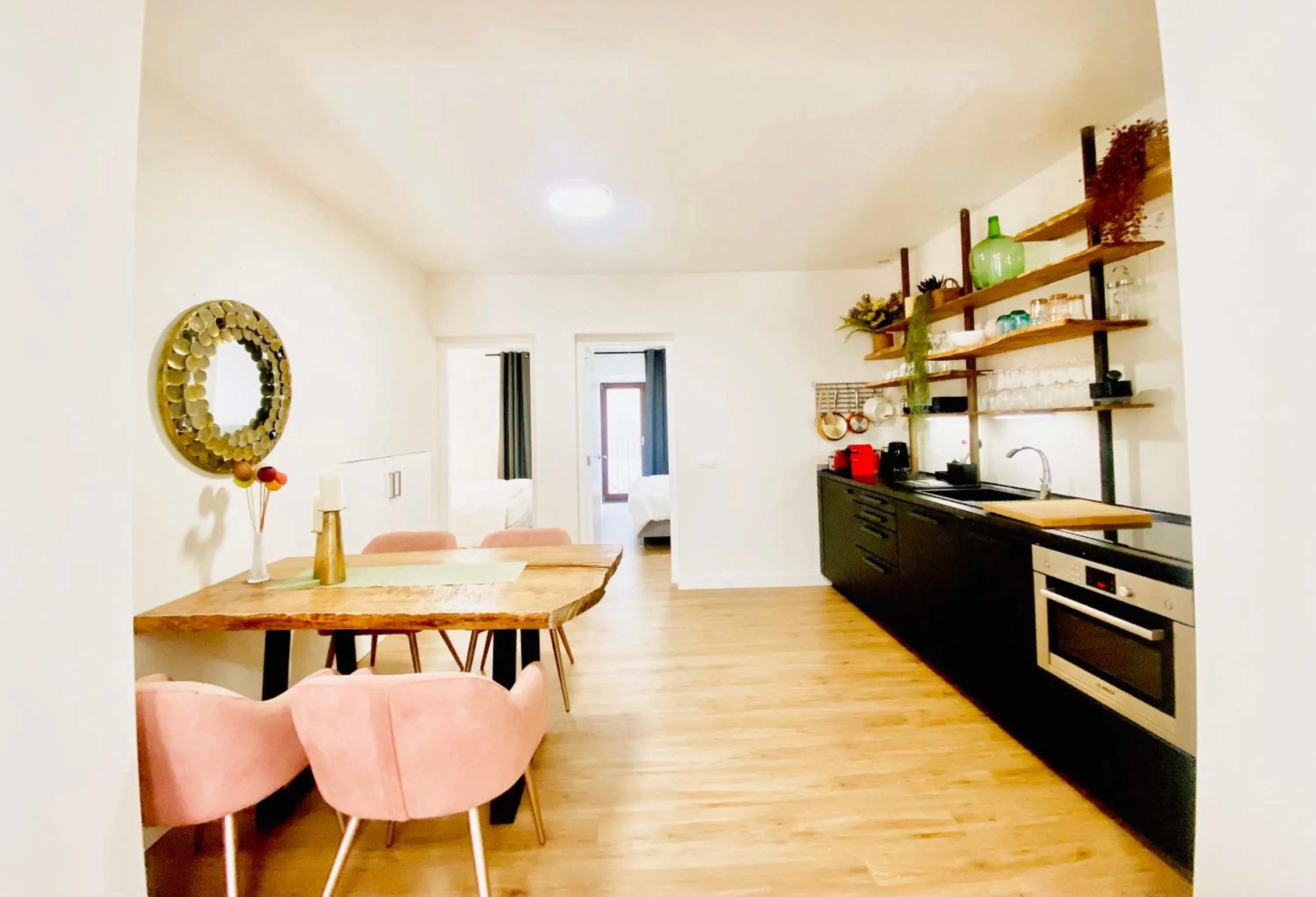 Hotel Apartment with 2-en suite Bedrooms