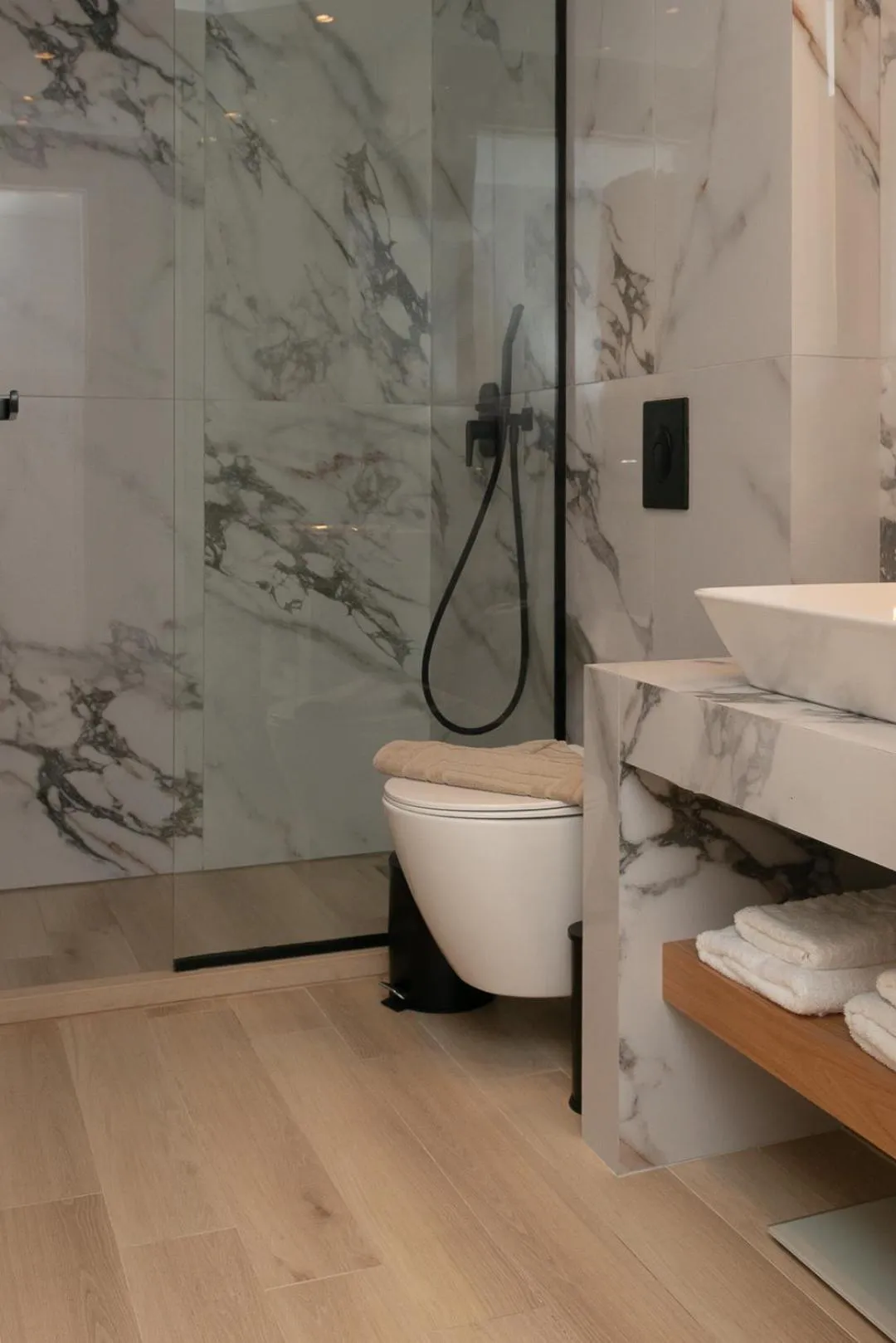 Shower in The 12th City Hotel