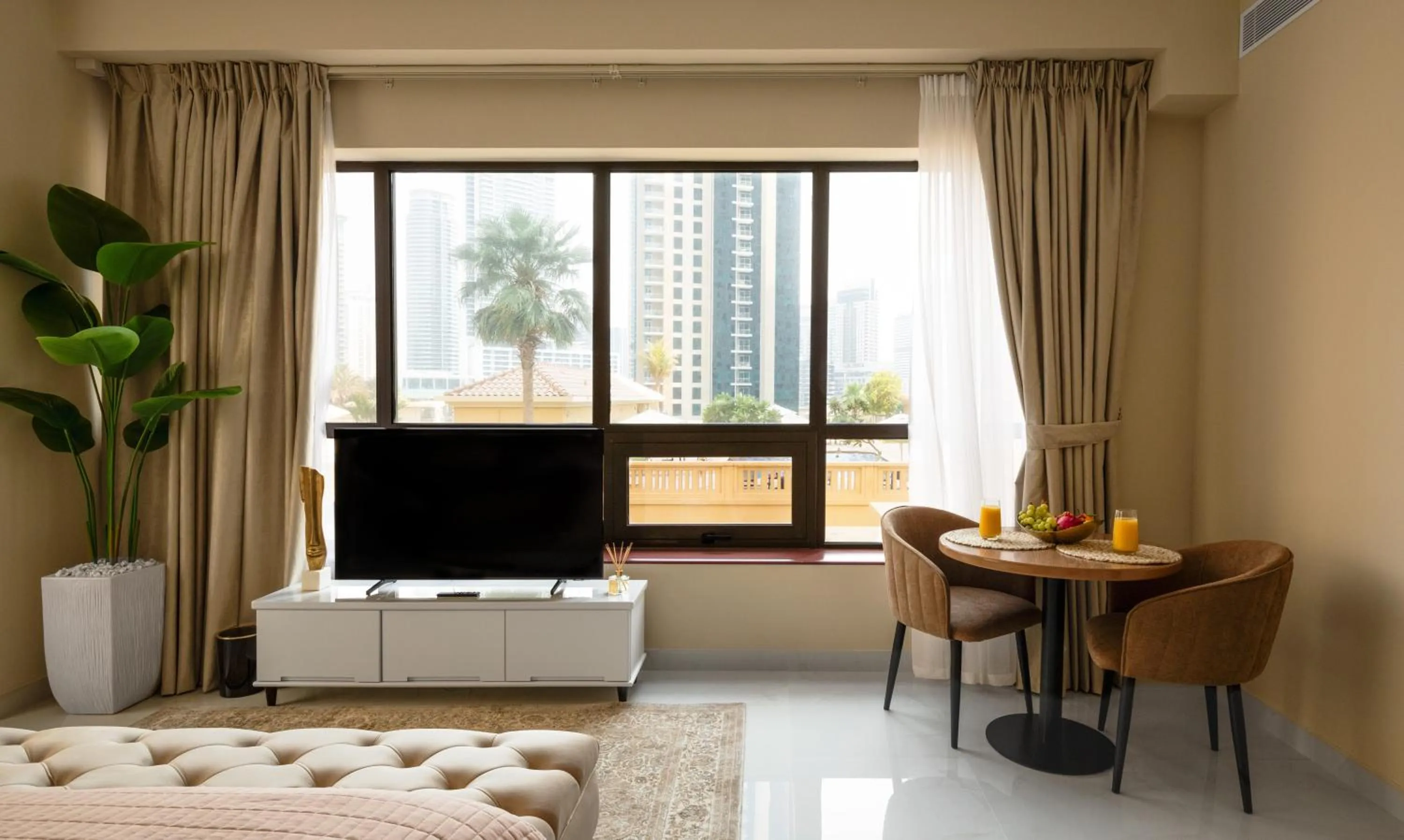 TV and multimedia in Happy ACADEMIA JBR