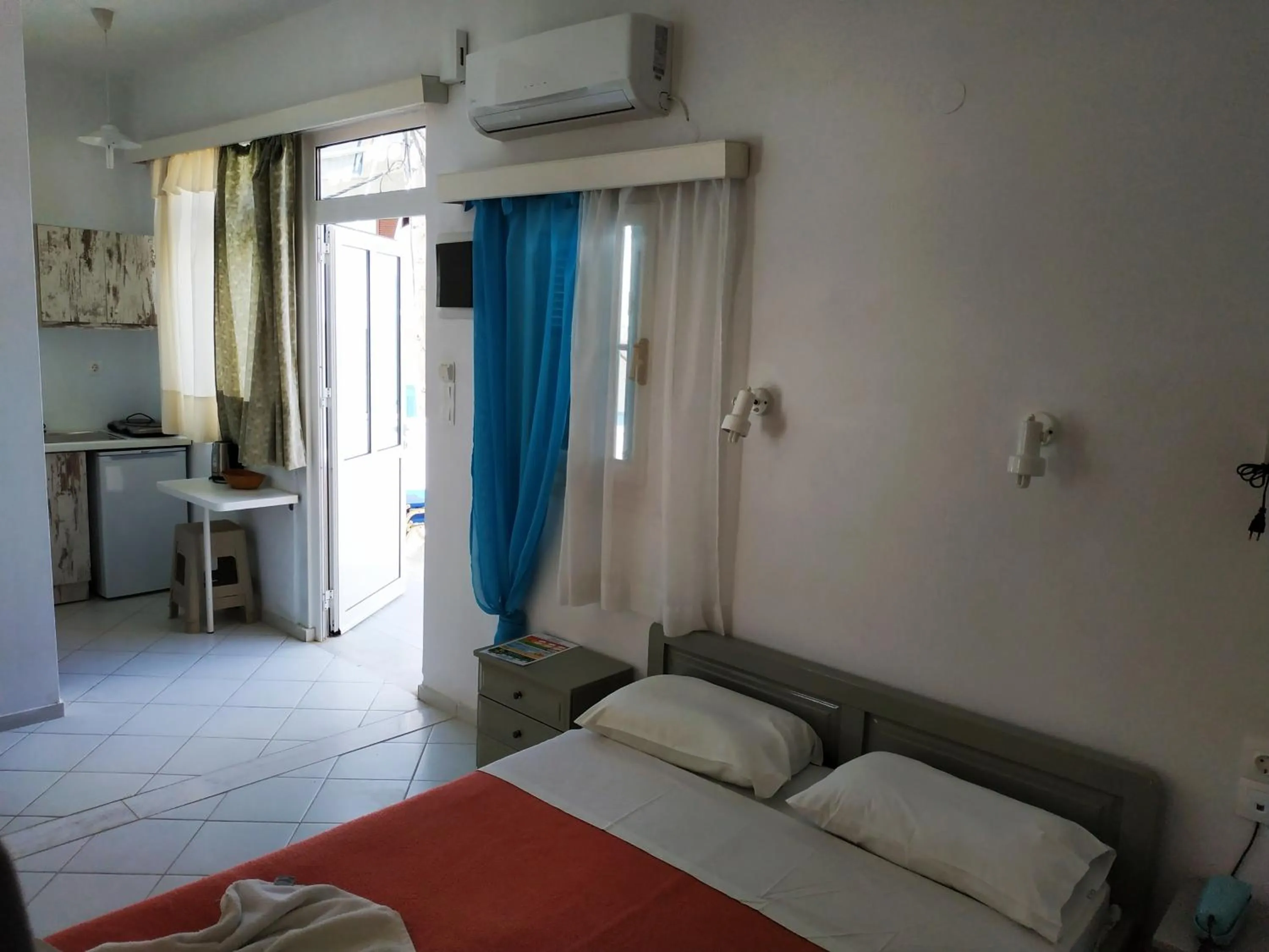 Bed in Renia Studios